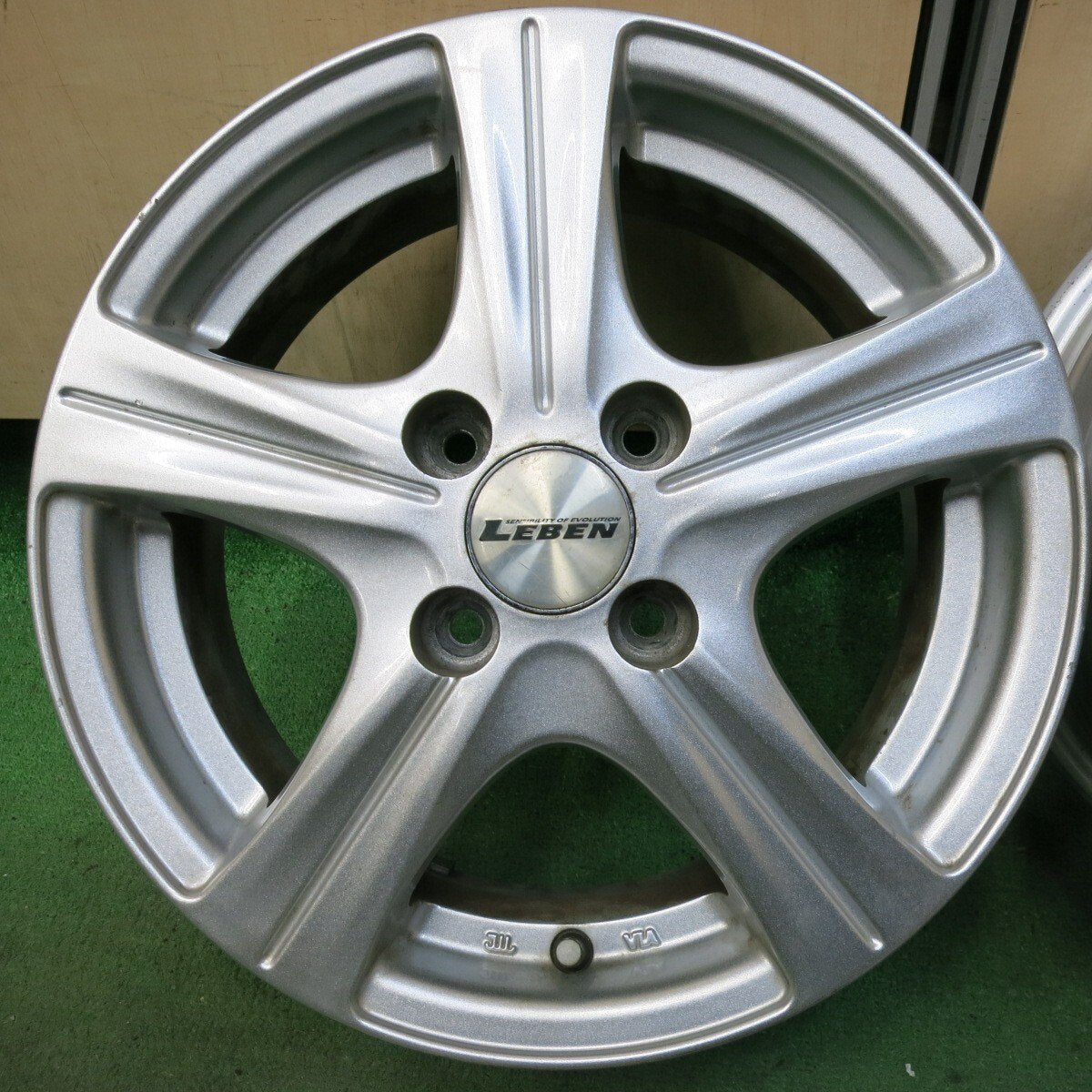 キレイ★LEBEN レーベン 14インチ ホイール 14×5.5J PCD100/4H★5021410SYホ