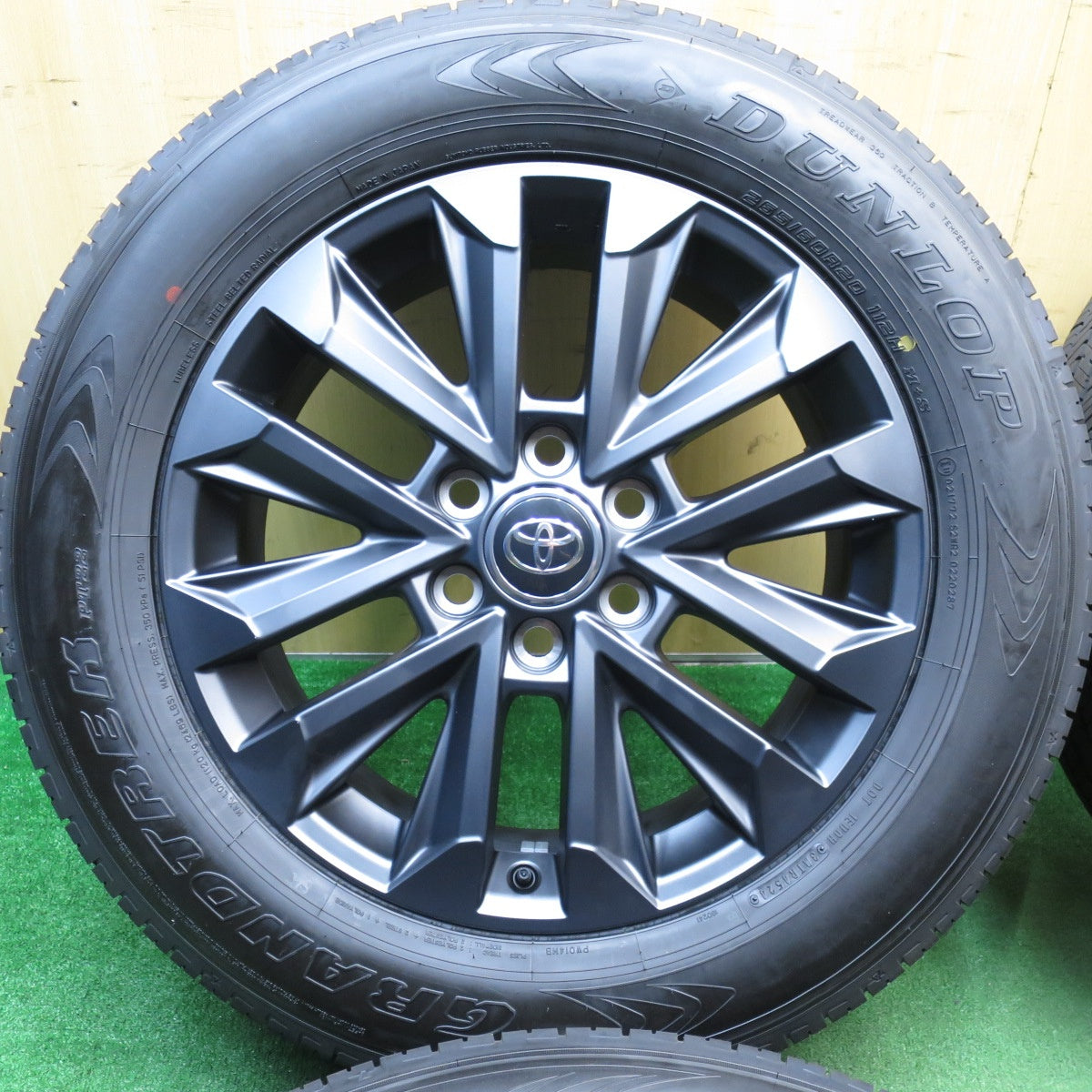 新車外し！24年★トヨタ ランクル 250 ZX 純正 265/60R20 ダンロップ グラントレック PT22 20インチ PCD139.7/6H★5041802KKノ