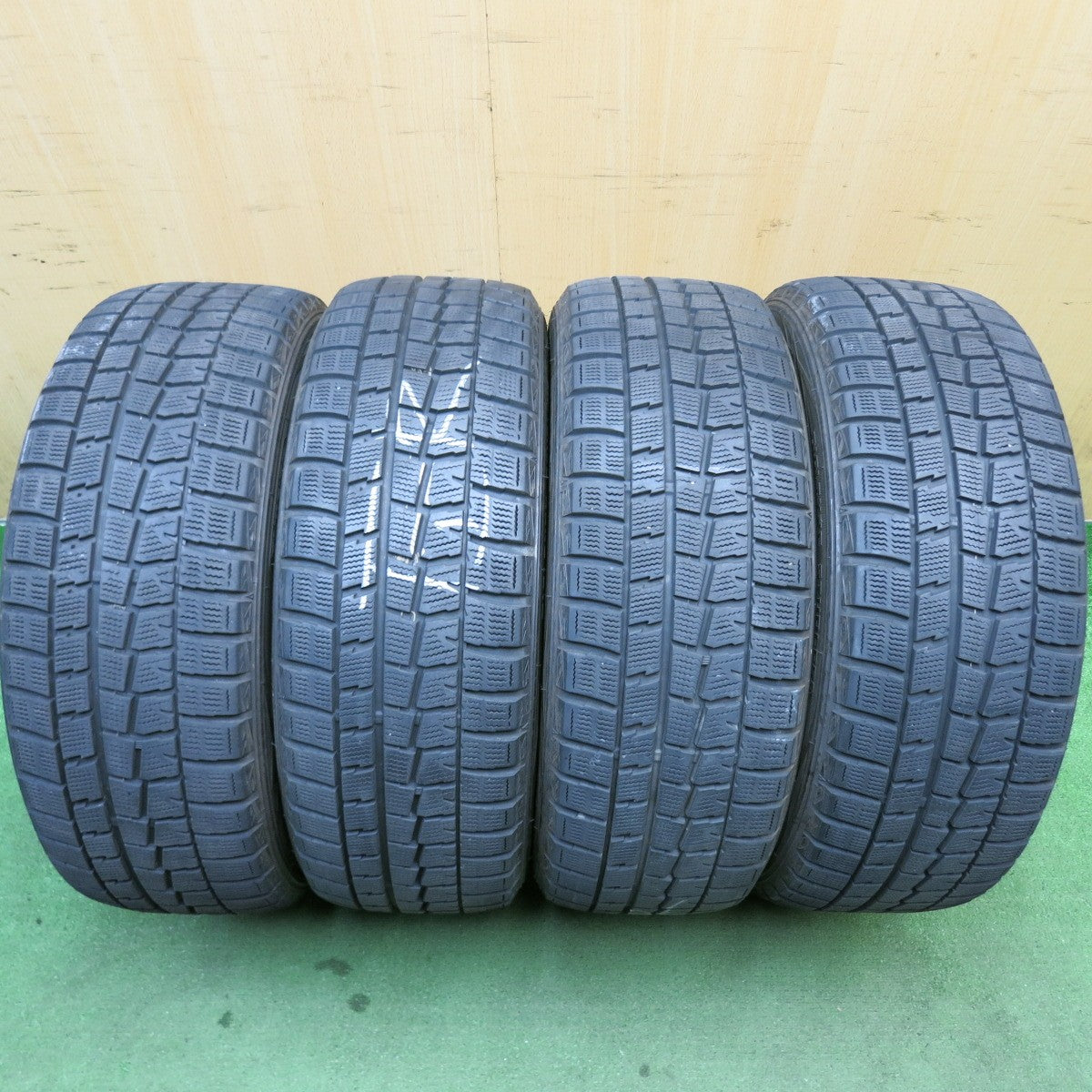 バリ溝！8.5分◎スタッドレス 215/50R17 ダンロップ ウインターマックス WM01 STEINER シュタイナー 17インチ PCD114.3/5H◎6071206HAス