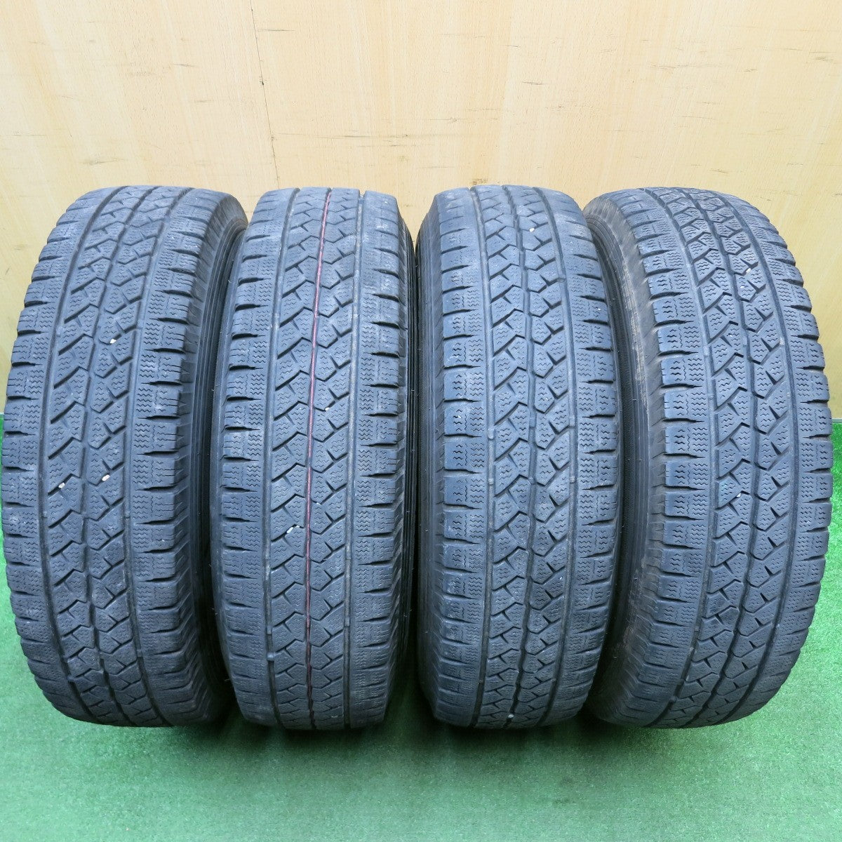 4本価格★ハイエース 等 195/80R15 107/105L スタッドレス ブリヂストン ブリザック VL1 社外 アルミ 15インチ PCD139.7/6H★5121108HAス