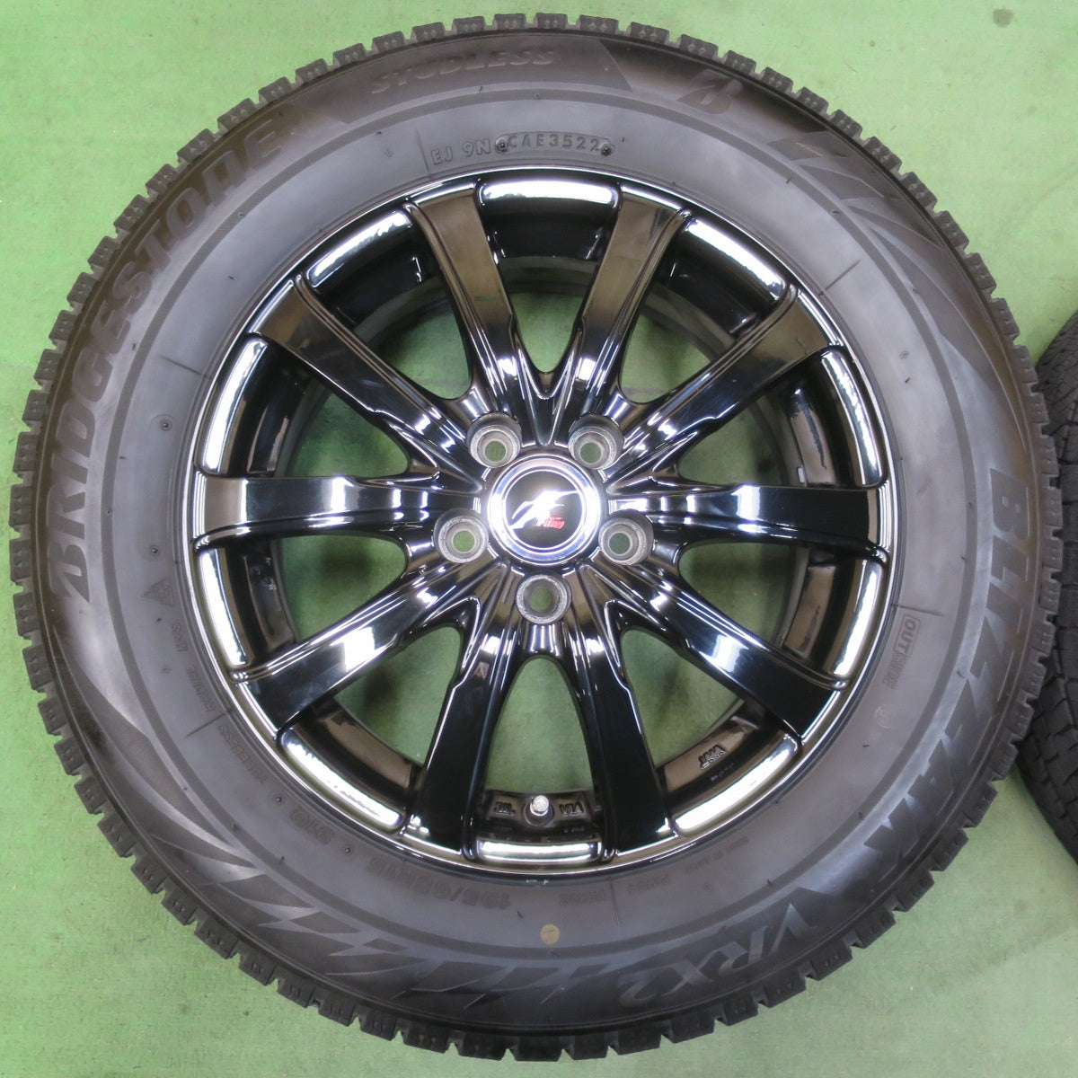 キレイ！22年★プリウス 等 195/65R15 スタッドレス ブリヂストン ブリザック VRX2 Fang ファング 15インチ PCD100/5H★5123010イス