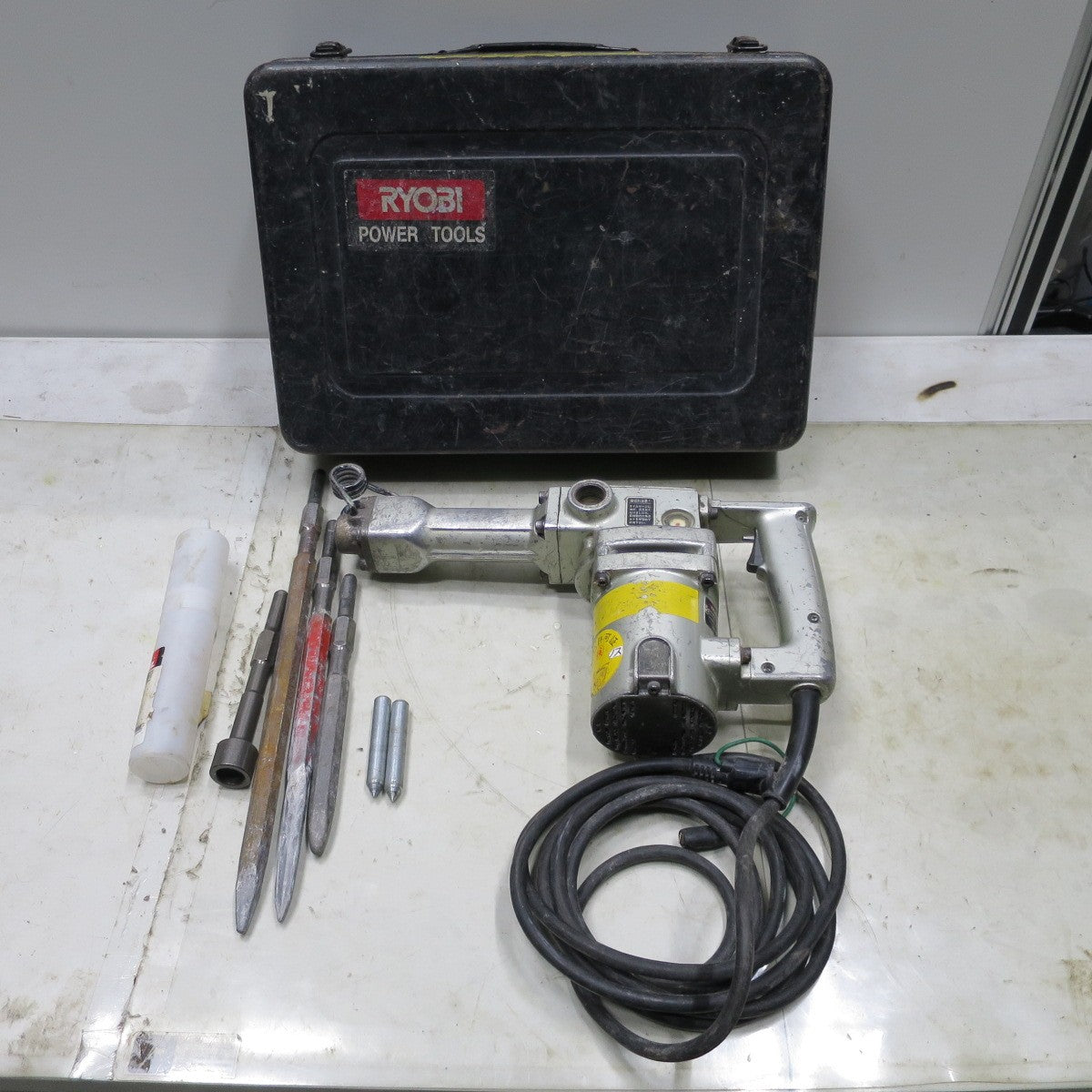 [送料無料] 付属品付き◆RYOBI リョービ コンクリート ハンマー CH-420A 電動 工具 100V コード式 はつり ハツリ 斫り◆