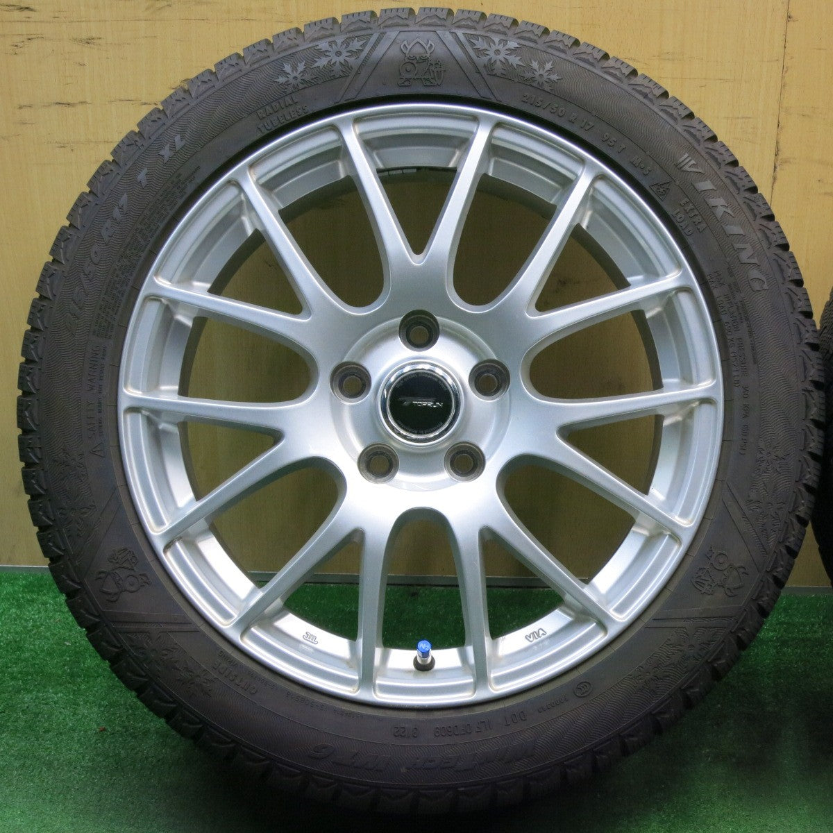 バリ溝！22年！9.5分★スタッドレス 215/50R17 バイキング WINTECH WT6 TOPRUN トップラン 17インチ PCD114.3/5H★5050703NJス