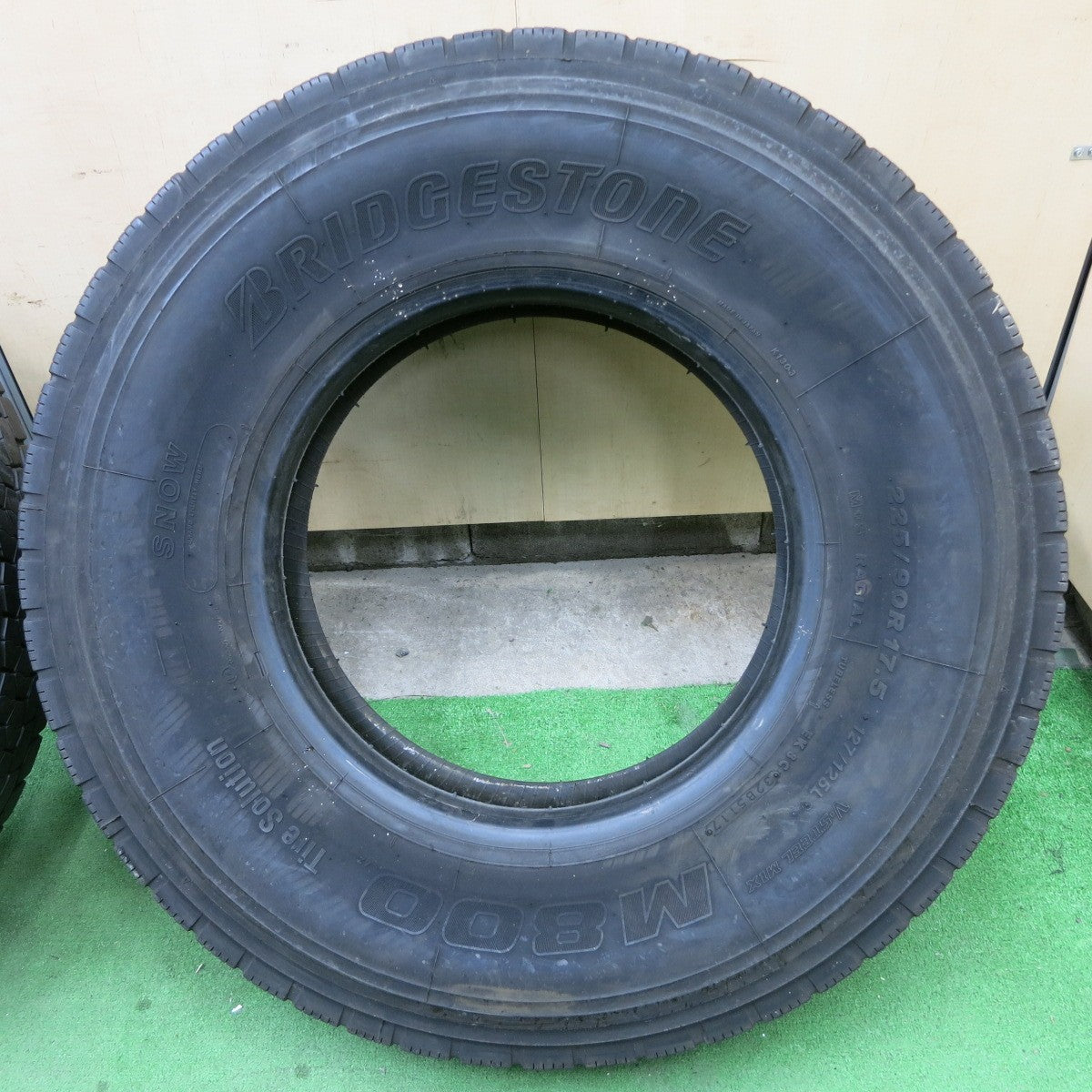 [送料無料] バリ溝！8.5分★トラック タイヤ 225/90R17.5 127/125L ブリヂストン M800 ミックス オールシーズン 17.5インチ★5031903ナスタ