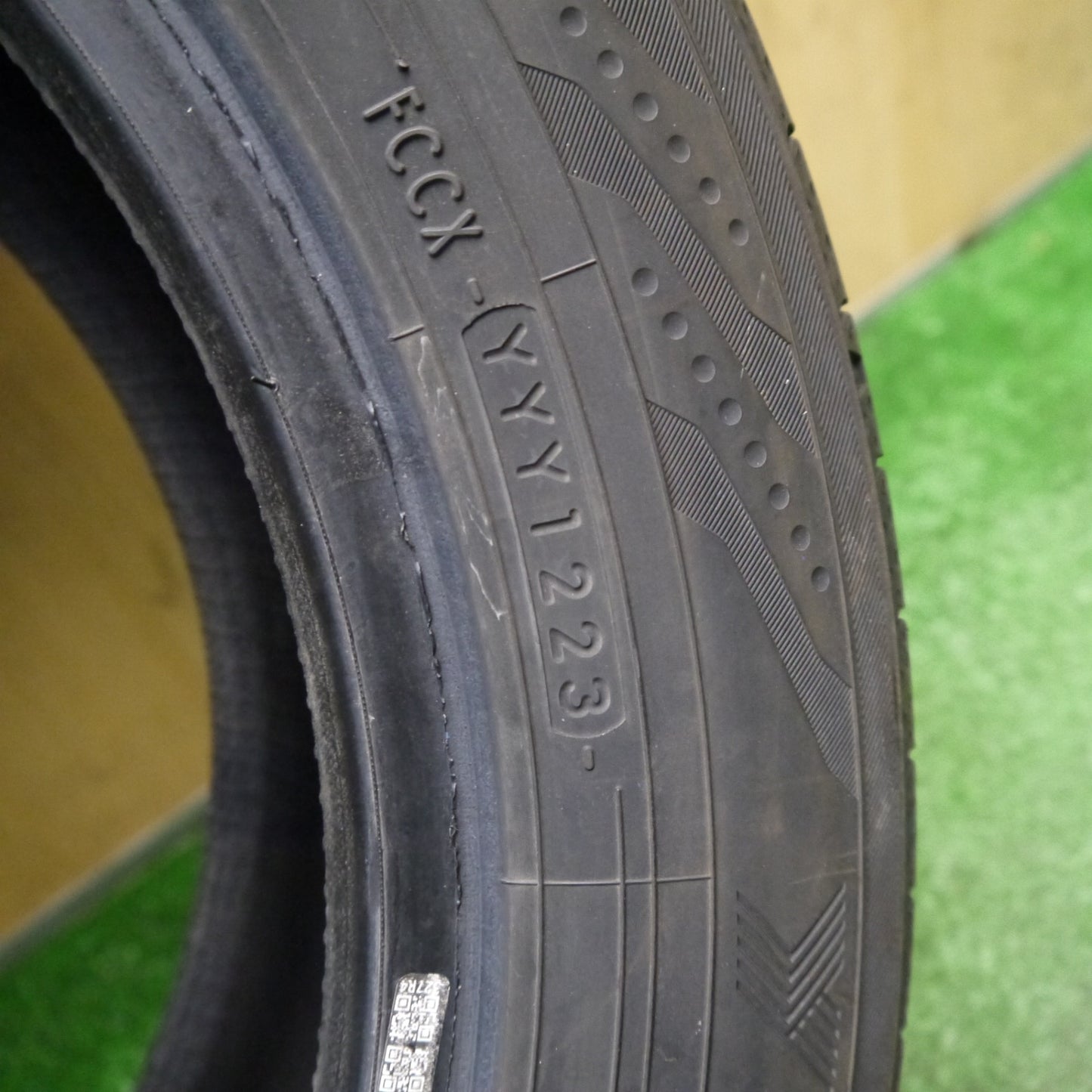 バリ溝！23年！8.5分！2本★165/65R14 ヨコハマ BluEarth-RV RV03 CK ブルーアース 14インチ タイヤ タンク ルーミー ハスラー ソリオ デリカ D:2 等★6031702Hノタ