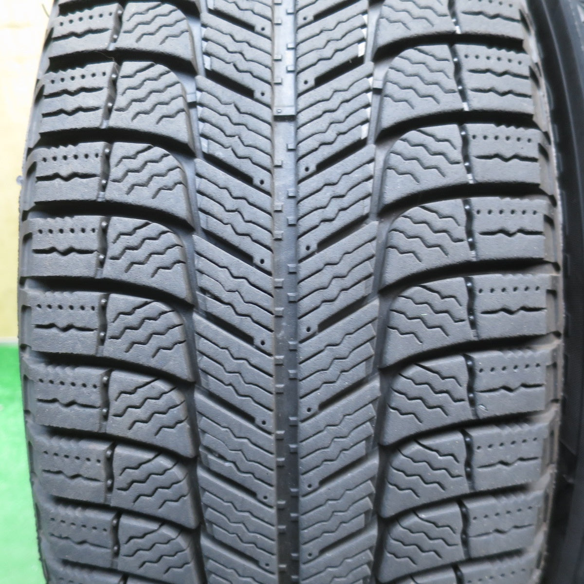 バリ溝！キレイ！8.5分◎アウディ Q2 純正 215/60R16 スタッドレス ミシュラン X-ICE3+ 16インチ PCD112/5H◎6092901NJス