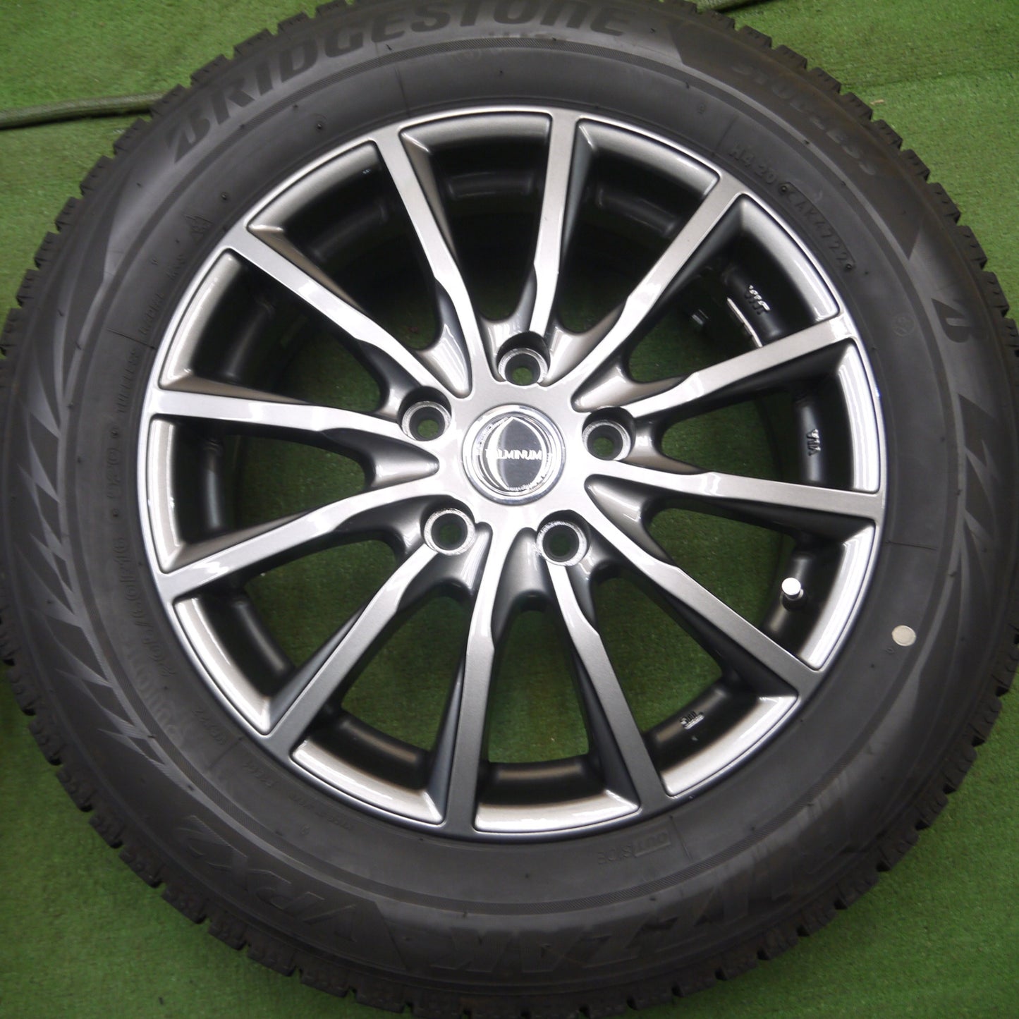 *送料無料* バリ溝！22年！キレイ！9.5分★スタッドレス 205/60R16 ブリヂストン ブリザック VRX2 BALMINUM バルミナ 16インチ PCD114.3/5H★4032712Hス