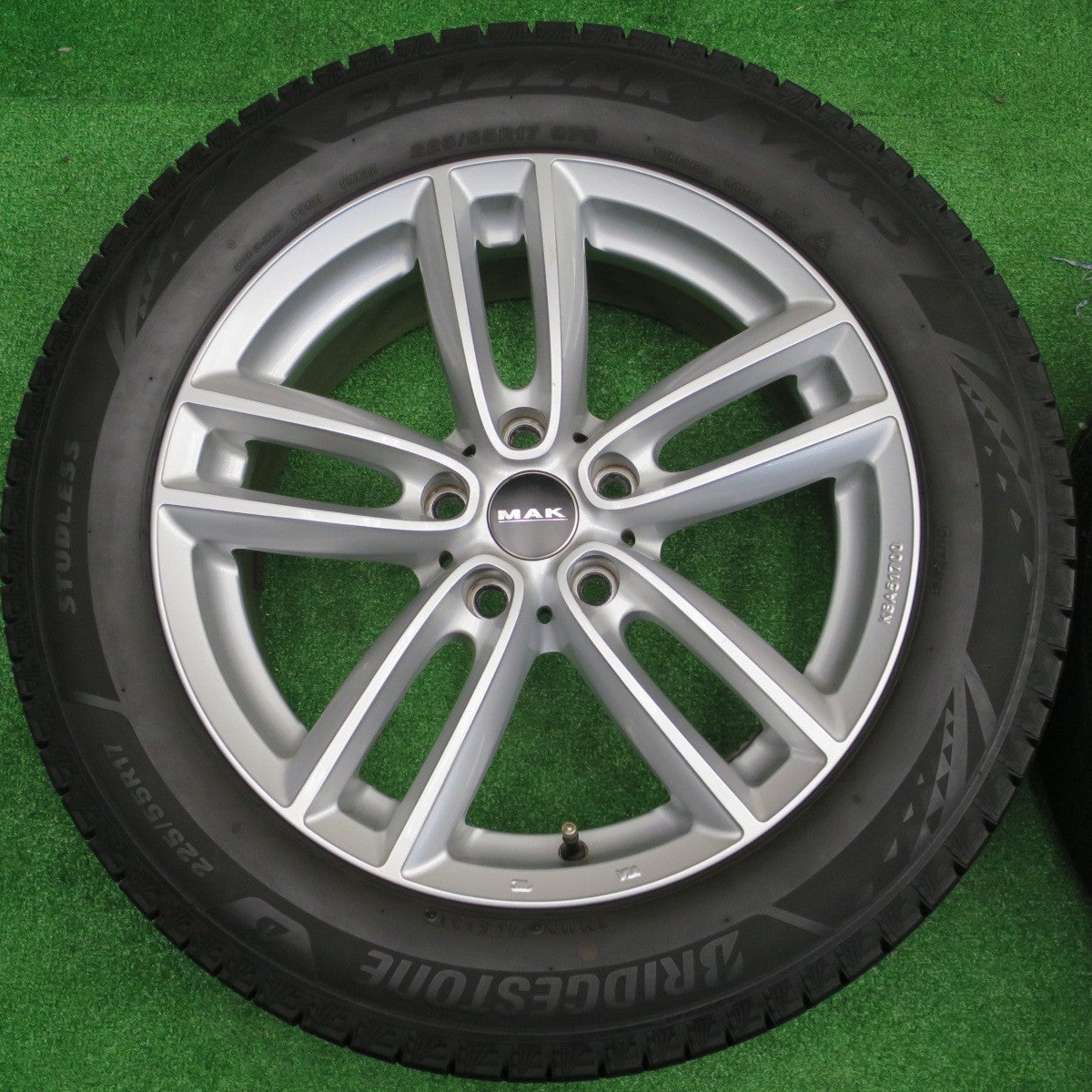 バリ溝！21年！9分★BMW MINI 等 MAK OXFORD 225/55R17 スタッドレス ブリヂストン ブリザック VRX3 オクスフォード 17インチ PCD112/5H★5121404NKス