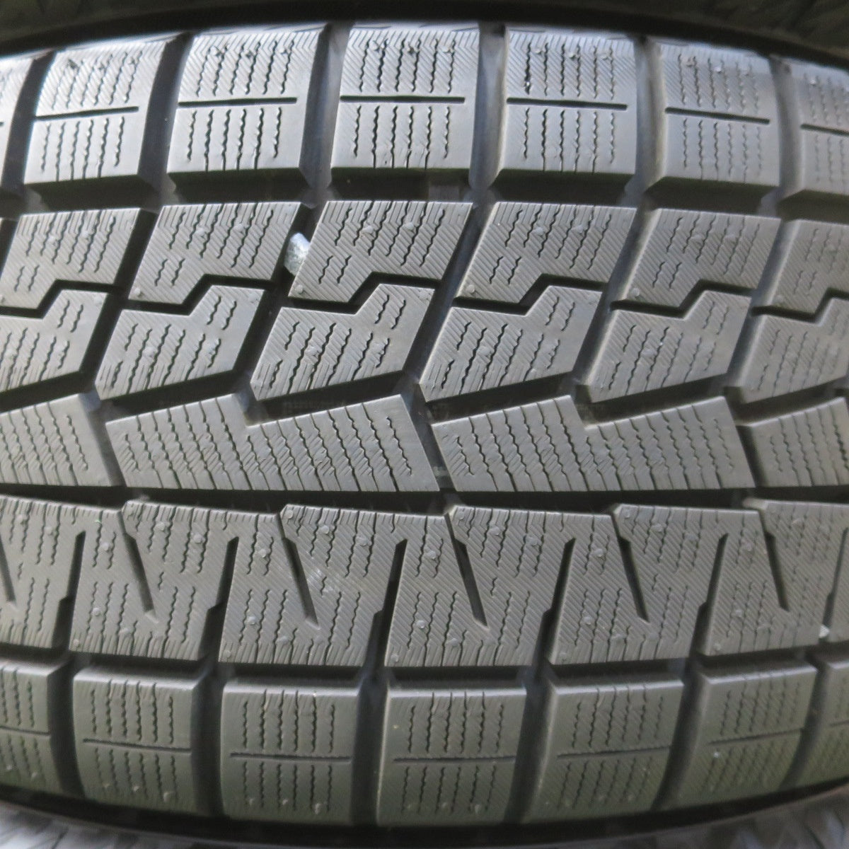 バリ溝！24年！キレイ！ほぼ10分★ワーゲン 等 EUROAXIS CROSSedge 225/45R17 スタッドレス ヨコハマ アイスガード iG70 ユーロアクシス クロスエッジ 17インチ PCD112/5H★6031106イス
