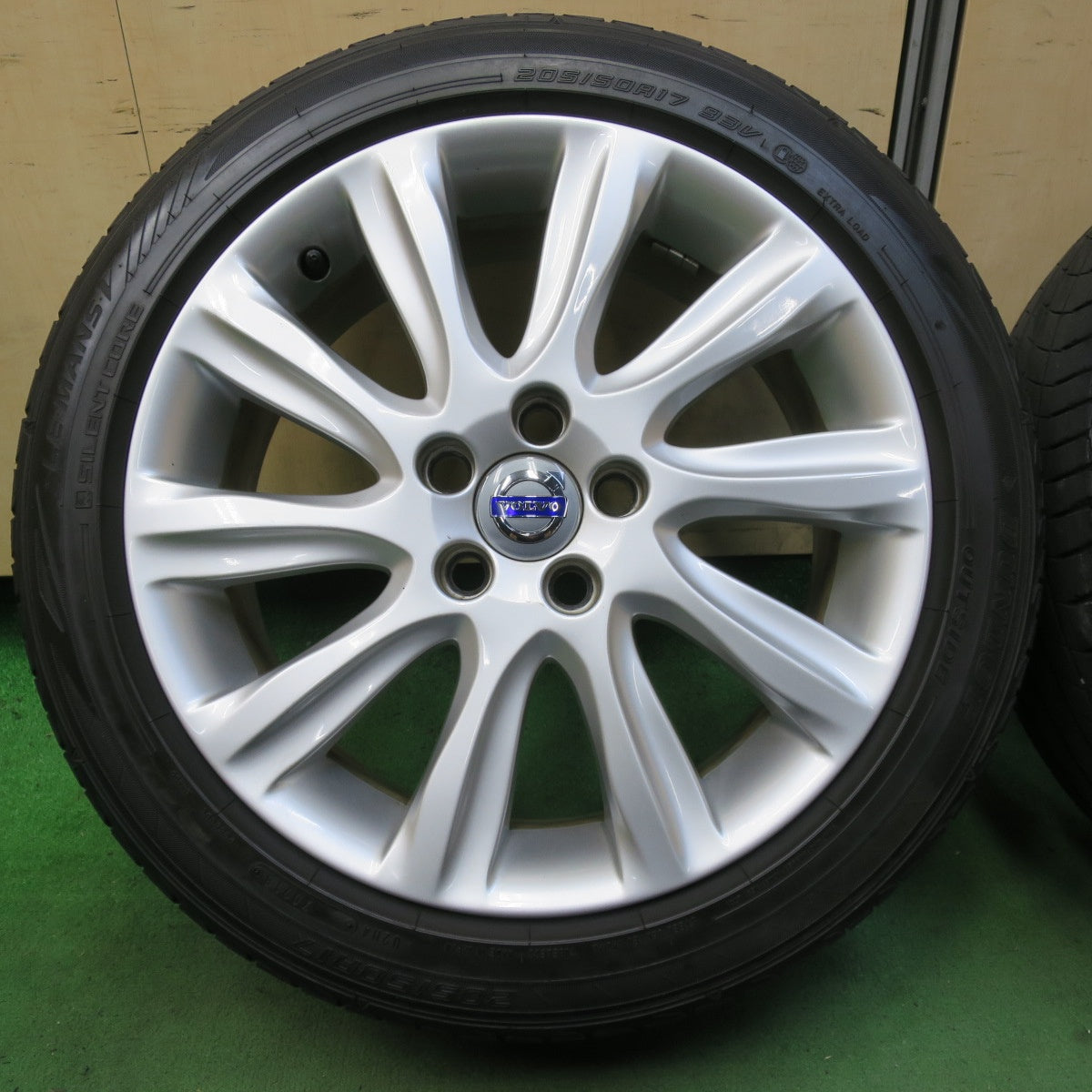 4本価格★ボルボ V40 純正 205/50R17 ダンロップ LE MANS V ルマン5 17インチ PCD108/5H★5070704イノ