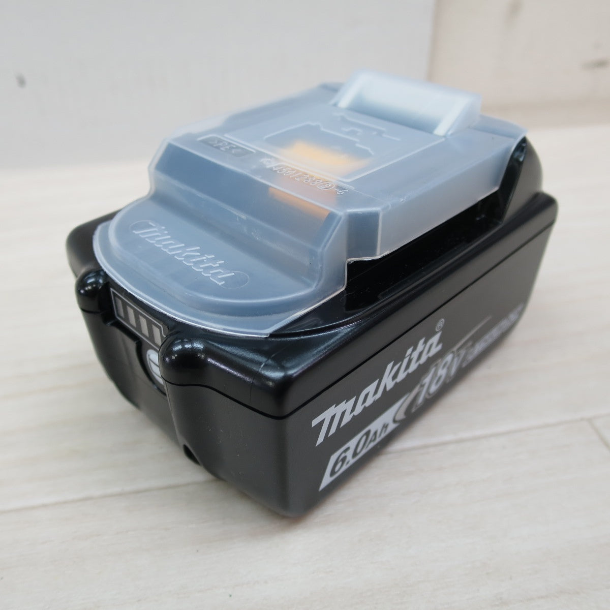 [送料無料] ほぼ未使用☆マキタ リチウム イオン バッテリー BL1860B 18V 6.0Ah 108Wh 急速充電 対応 電動 工具 Makita☆