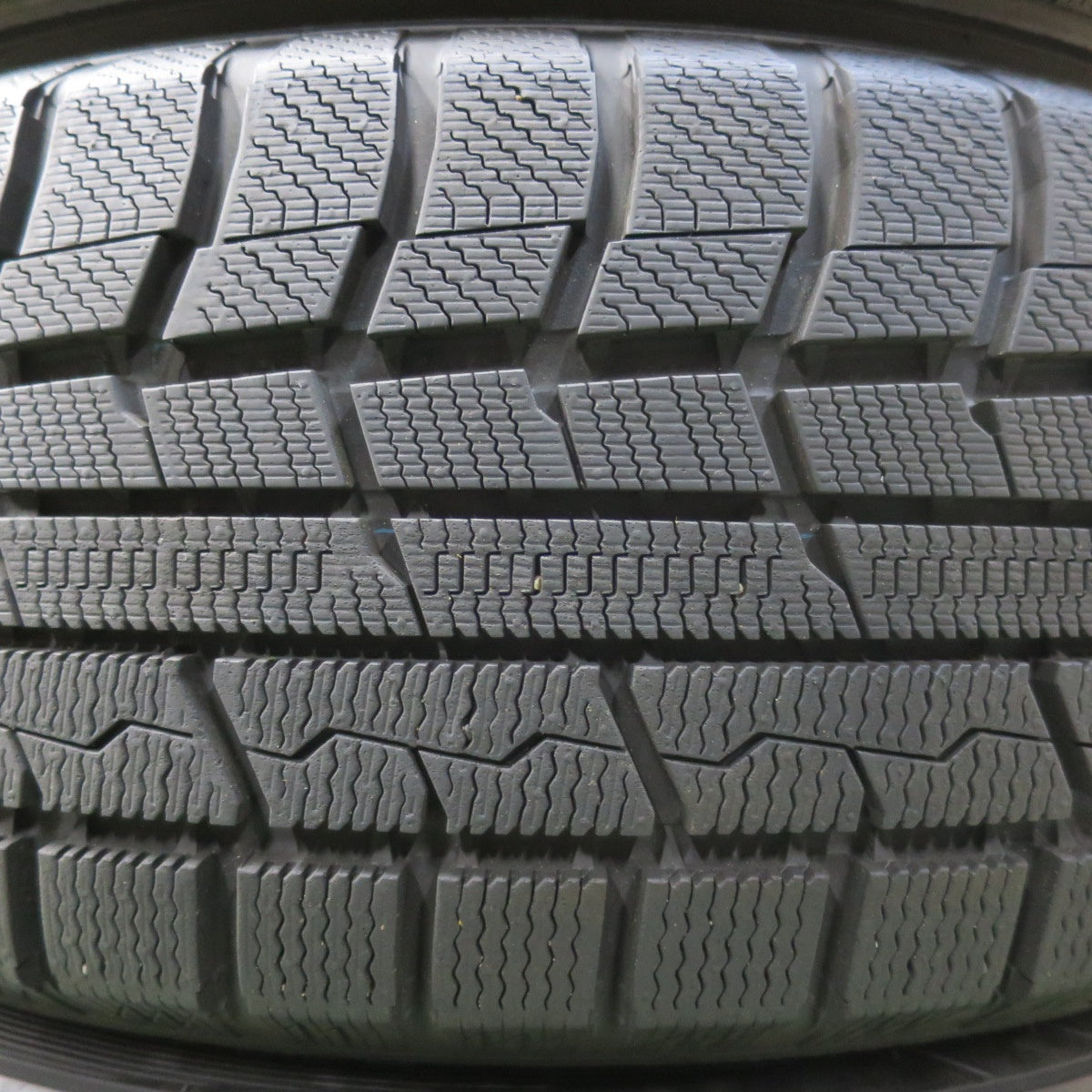 [送料無料] バリ溝！21年！キレイ！ほぼ10分★スタッドレス 215/60R17 トーヨー ウインター トランパス TX D.O.S. DOS 17インチ PCD114.3/5H★5012807イス