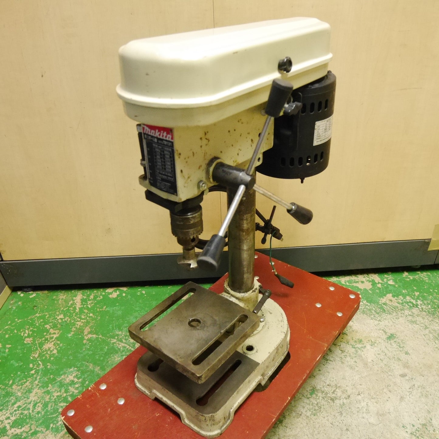 [送料無料] ☆マキタ 卓上 ボール盤 TB131 電動 工具 makita 穴あけ ドリル 加工☆