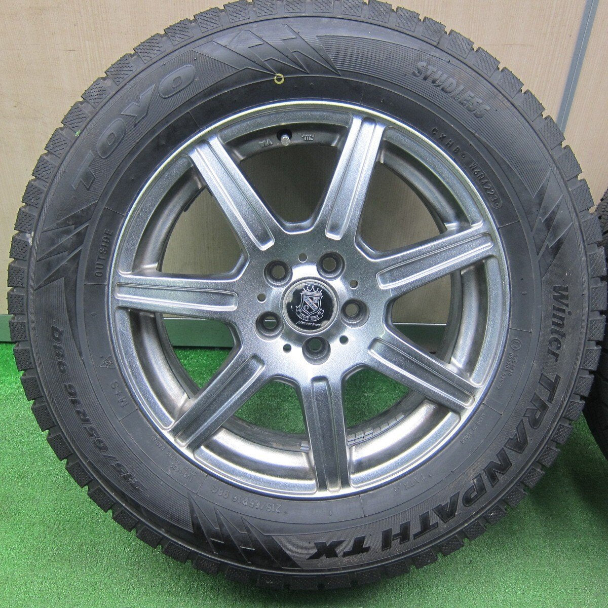 バリ溝！23年！9.5分以上★フォレスター 等 215/65R16 スタッドレス トーヨー ウインター トランパス TX MANARAY SPORT マナレイスポーツ 16インチ PCD100/5H★4121413TNス