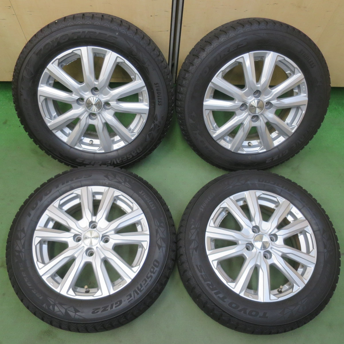 バリ溝！24年！キレイ！9分★スタッドレス 185/65R15 トーヨー オブザーブ GIZ2 Devotion AME 15インチ PCD100/4H★6051903イス