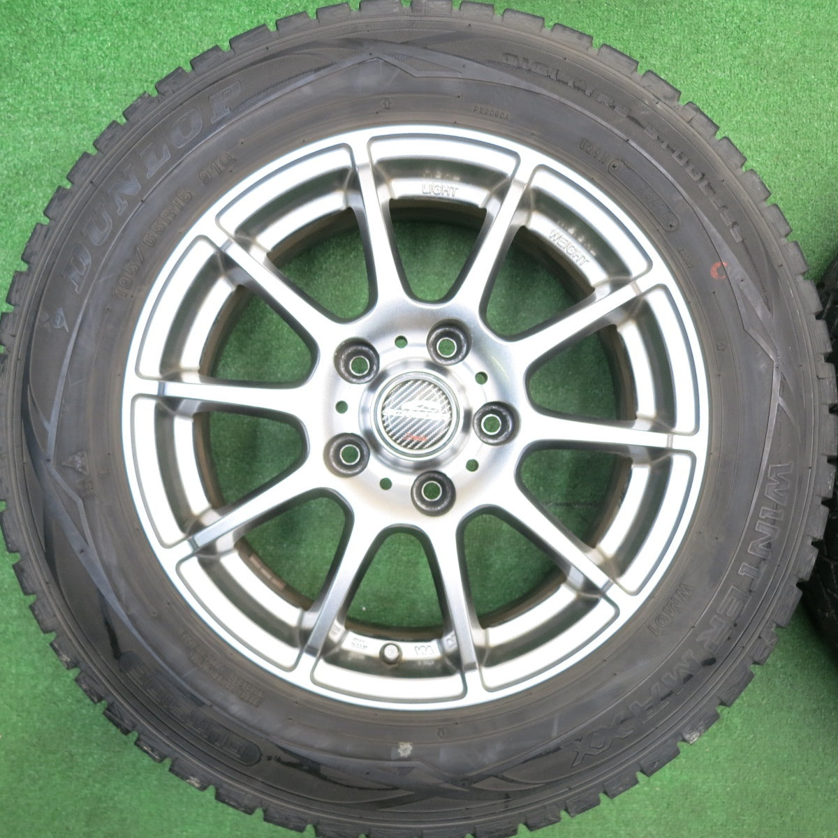 バリ溝！キレイ！8.5分★スタッドレス 195/65R15 ダンロップ ウインターマックス WM01 SCHNEIDER シュナイダー 15インチ PCD114.3/5H★5121813HAス