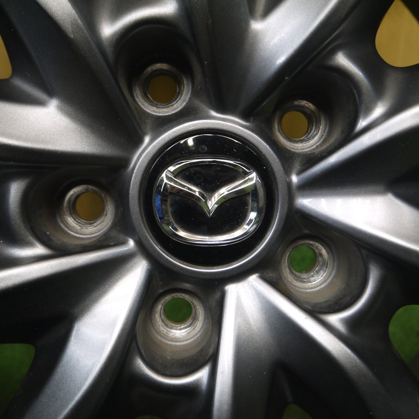 *送料無料* キレイ★マツダ3 純正 ホイール 18インチ 18×7J PCD114.3/5H★4041015Hホ