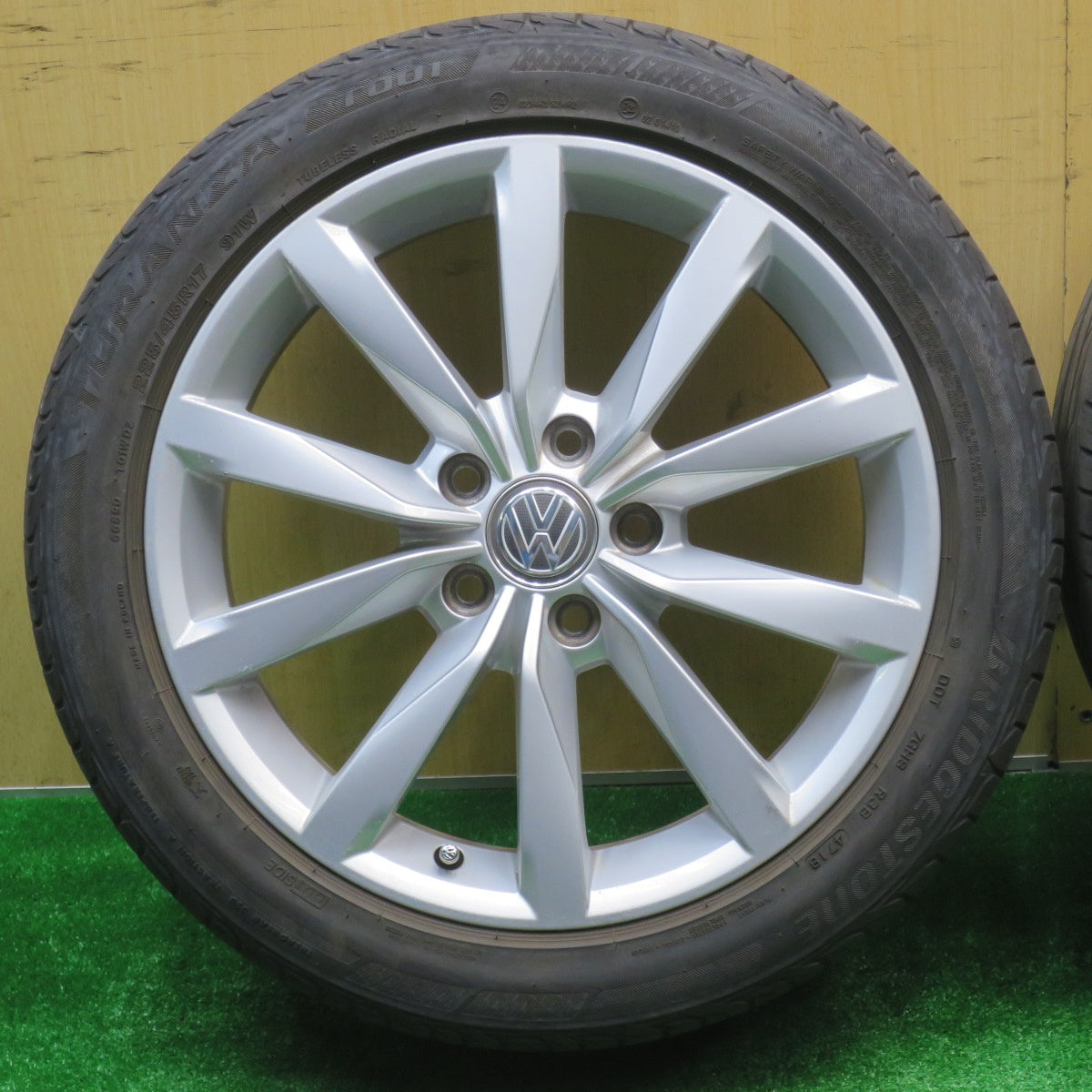 4本価格★ワーゲン ゴルフ7 ハイライン 純正 225/45R17 ブリヂストン トランザ T001 17インチ PCD112/5H★5101504NJノ