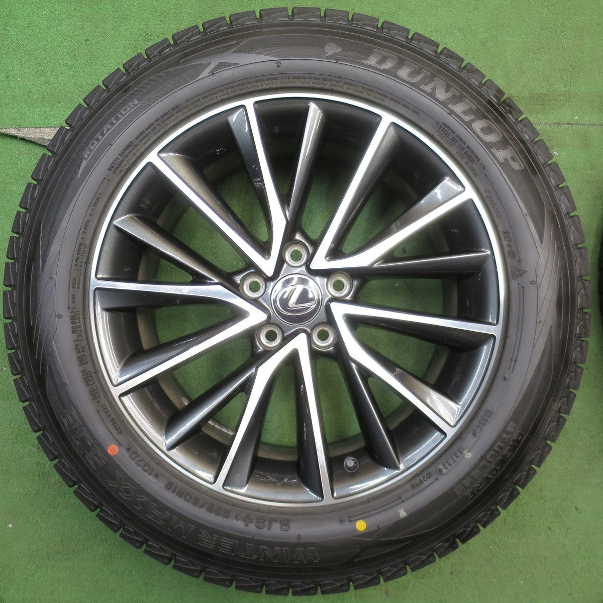 ほぼ未使用！23年！センサー付★レクサス NX 純正 235/60R18 スタッドレス ダンロップ ウインターマックス SJ8 SJ8+ 18インチ PCD114.3/5H★6052203NJス