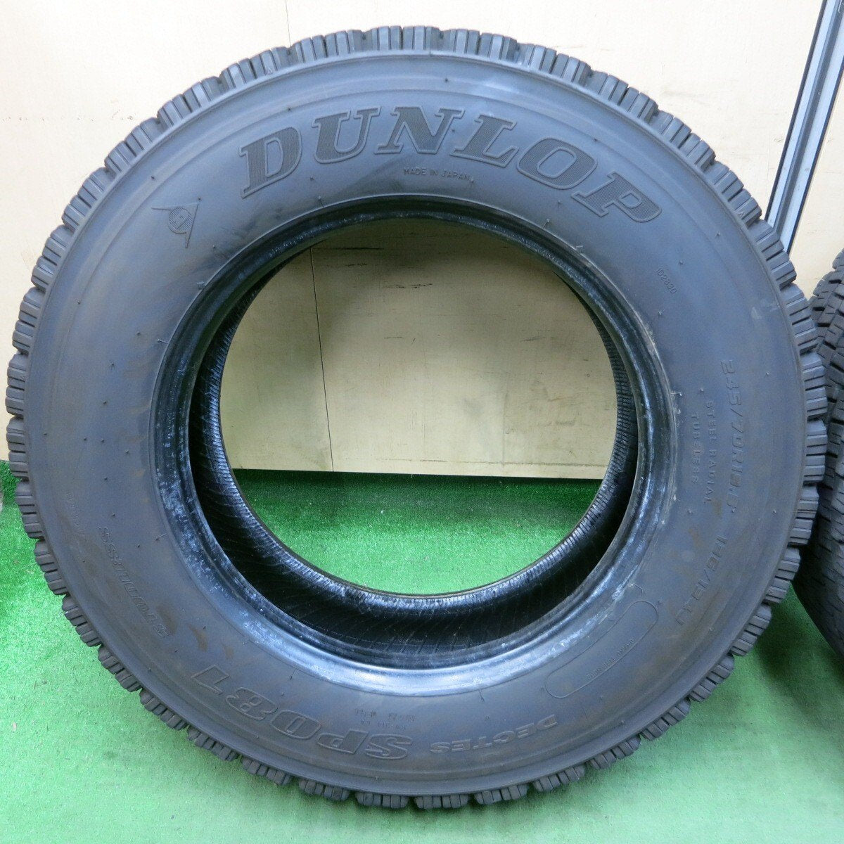 4本 23年★トラック タイヤ 245/70R19.5 136/134J スタッドレス ダンロップ デクテス SP081 DECTES 19.5インチ★5030301ナスタ