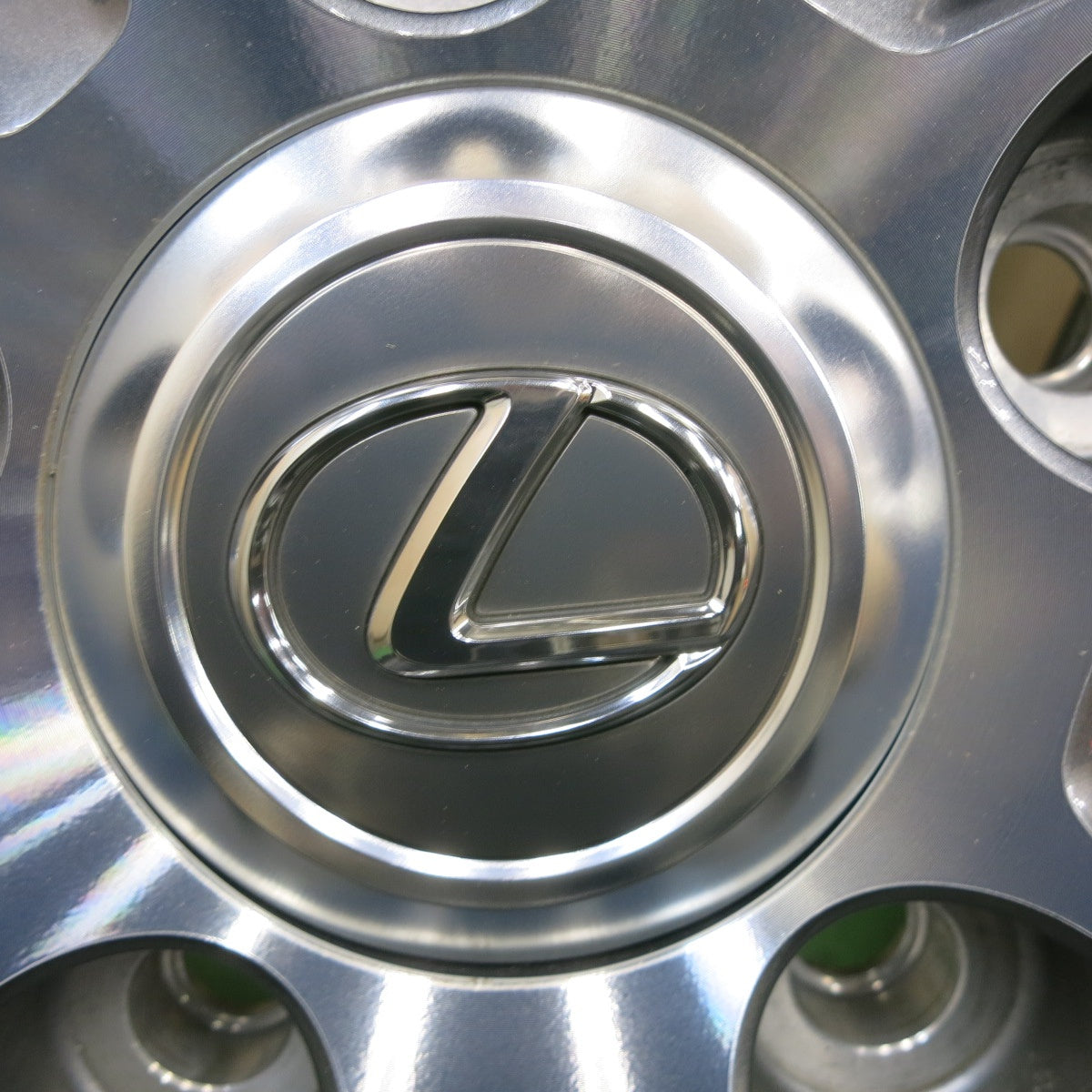 バリ溝！23年！キレイ！9.5分★レクサス LX 純正 285/60R18 スタッドレス ブリヂストン ブリザック DM-V3 18インチ PCD150/5H★6012802ナス
