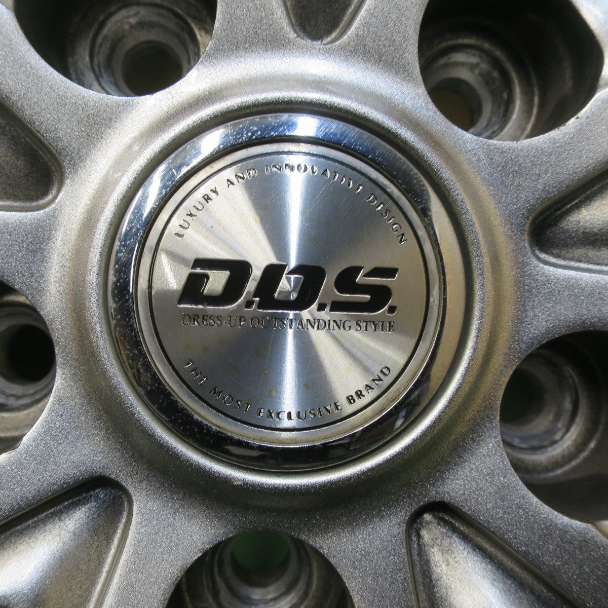 キレイ★スタッドレス 205/65R15 グッドイヤー アイスナビ6 D.O.S. DOS 15インチ PCD114.3/5H★5122305イス