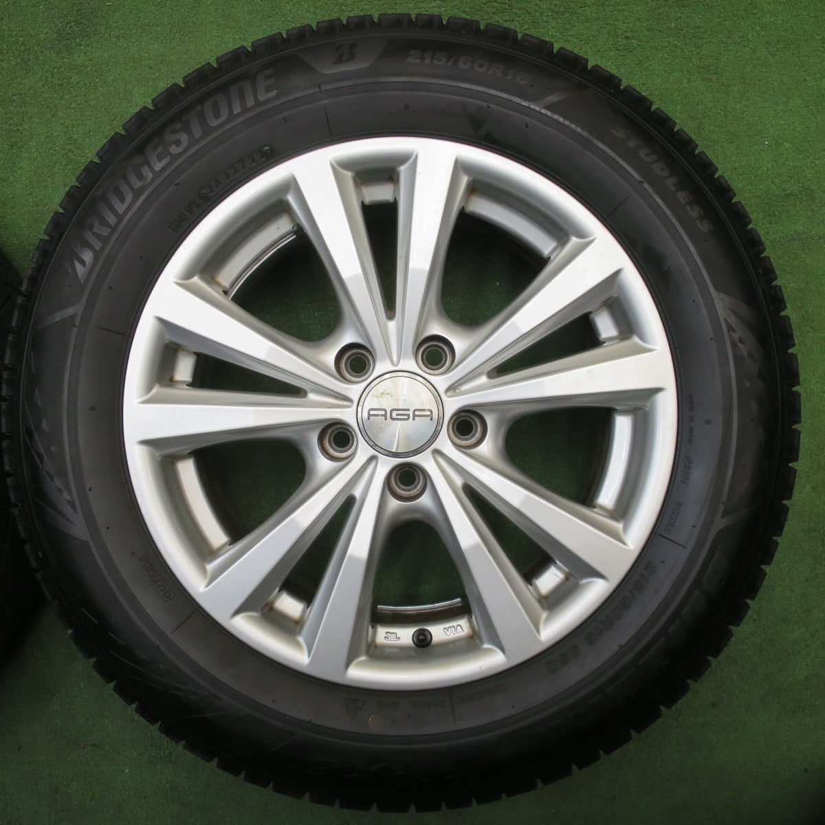 バリ溝！22年！キレイ！9.5分★ワーゲン 等 AGA Dorf 215/60R16 スタッドレス ブリヂストン ブリザック VRX3 ドルフ 16インチ PCD112/5H★6021903NJス
