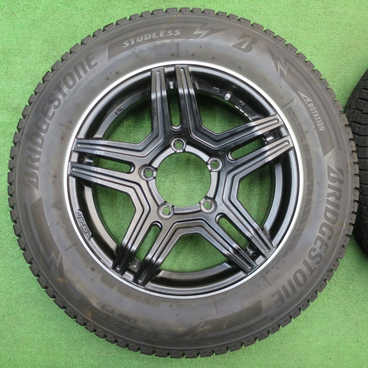 バリ溝！8.5分★PREMIX GRAVAS-Jr 175/80R16 スタッドレス ブリヂストン ブリザック DM-V3 プレミックス グラバスジュニア 16インチ PCD139.7/5H★5121803NJス