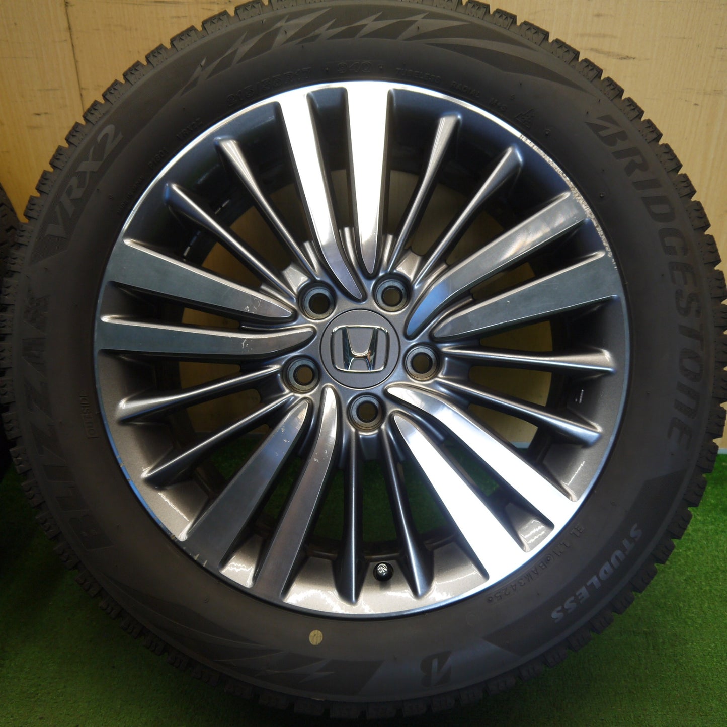 バリ溝！25年！9.5分◎ホンダ RC オデッセイ 純正 215/55R17 スタッドレス ブリヂストン ブリザック VRX2 17インチ PCD114.3/5H◎6070303Hス