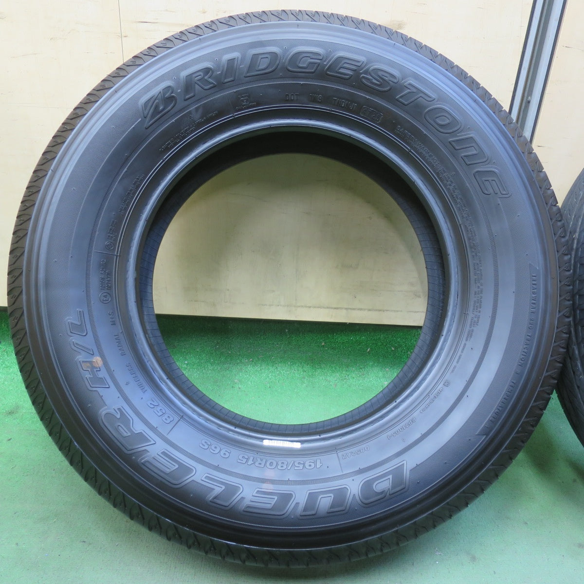 バリ溝！25年！9.5分◎195/80R15 ブリヂストン デューラー H/L 852 DUELER タイヤ 15インチ ジムニー シエラ ジムニー ノマド 等◎6082803イノタ