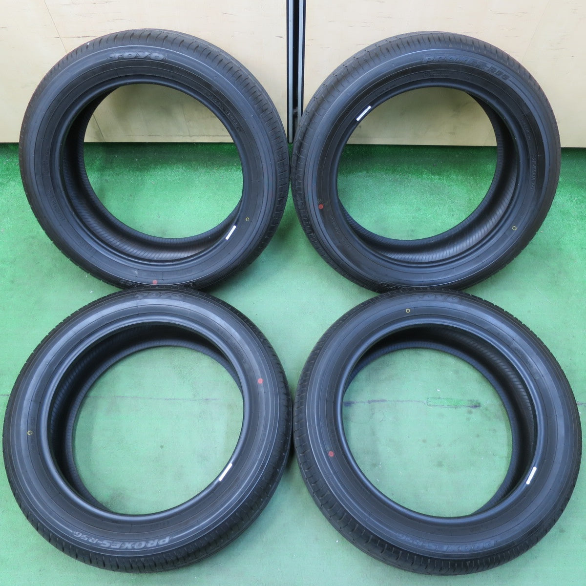 [送料無料] 新車外し！24年★215/55R18 トーヨー プロクセス R56 タイヤ 18インチ CX-30 MX-30 等★5032806イノタ