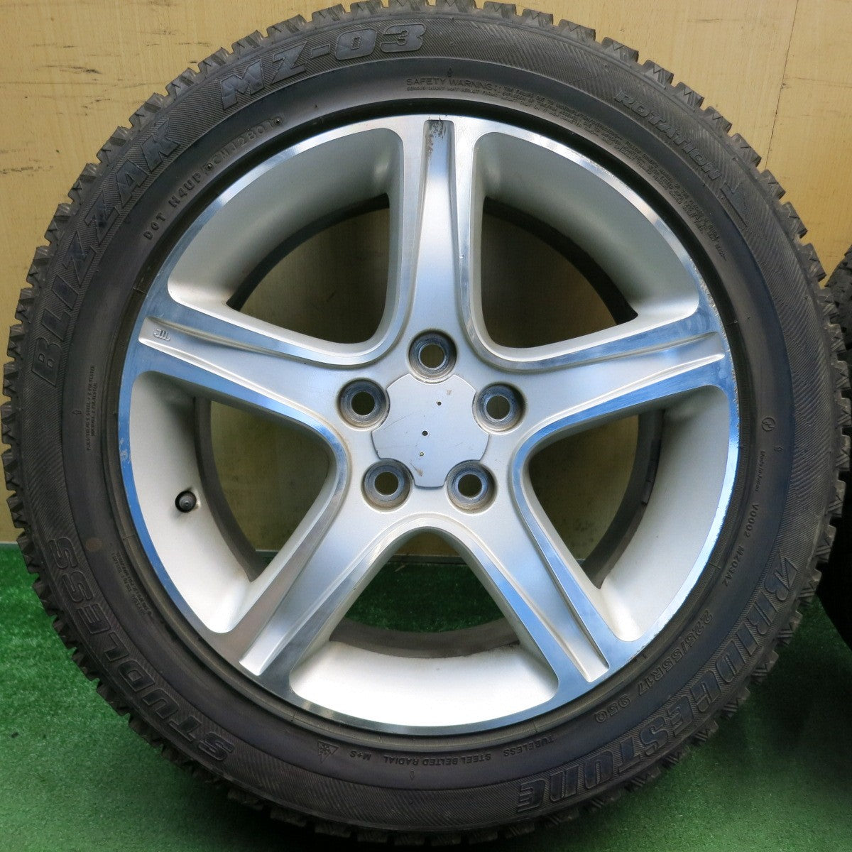 バリ溝！9分◎トヨタ アルテッツァ 純正 225/55R17 スタッドレス ブリヂストン ブリザック MZ-03 17インチ PCD114.3/5H◎6072606HAス