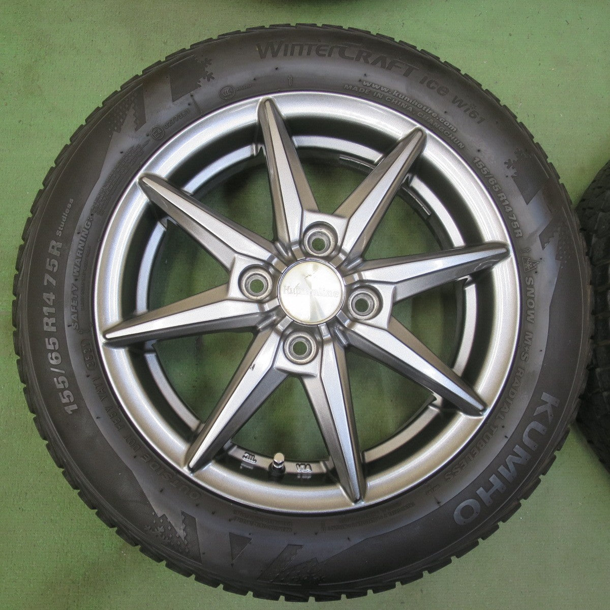 キレイ★スタッドレス 155/65R14 クムホ WinterCRAFT ice wi61 Humanline ヒューマンライン 14インチ PCD100/4H★6053012イス