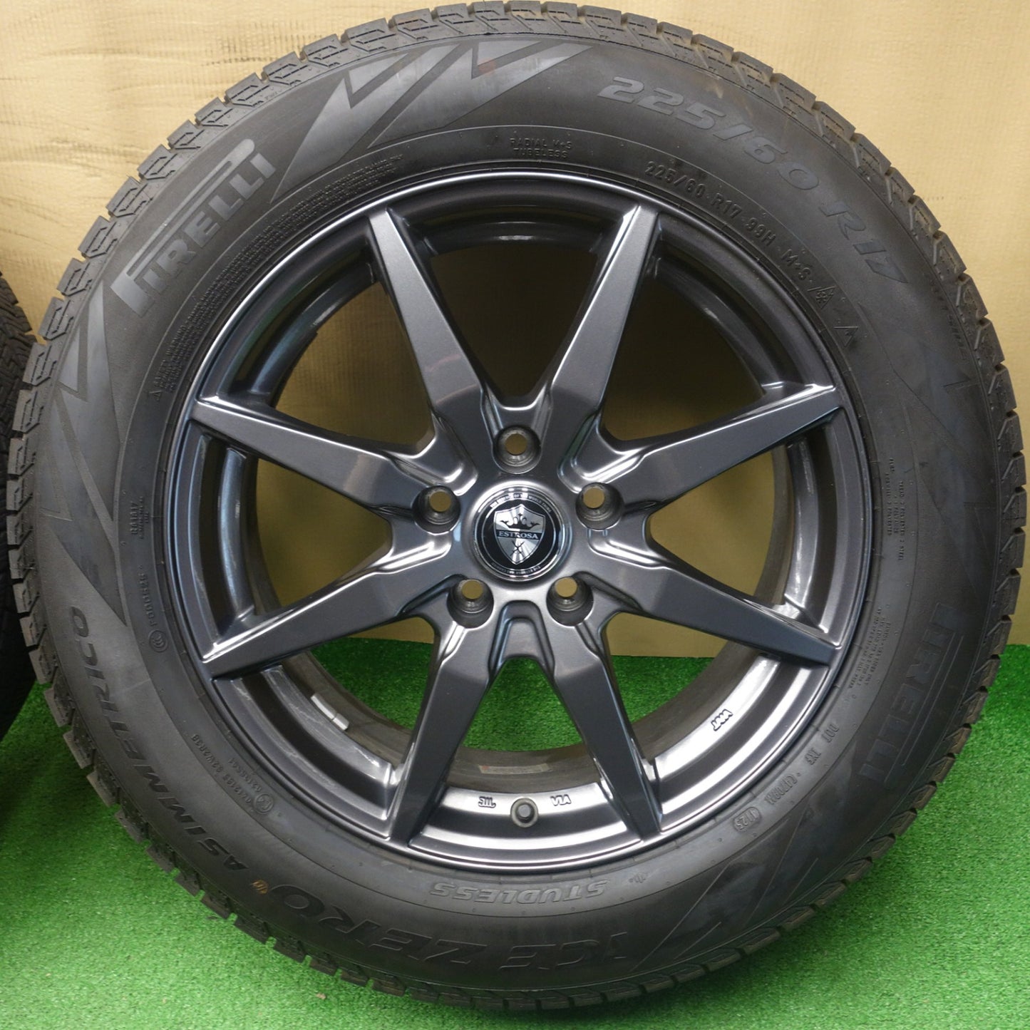 バリ溝！25年！キレイ！9.5分以上★スタッドレス 225/60R17 ピレリ アイスゼロ アシンメトリコ ESTROSA EST-8S エステローザ 17インチ PCD114.3/5H★6050201KTス