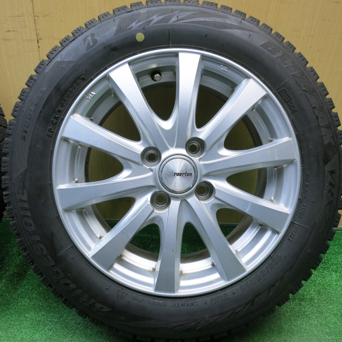 バリ溝！23年！8.5分★スタッドレス 165/65R14 ブリヂストン ブリザック VRX2 ravrion RS01 ラブリオン 14インチ PCD100/4H★6010802HAス