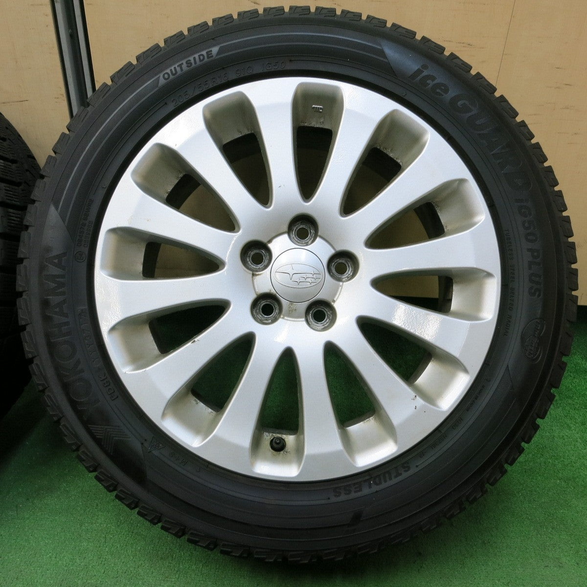 *送料無料* バリ溝！9.5分★スバル エクシーガ 純正 205/55R16 スタッドレス ヨコハマ アイスガード iG50 プラス 16インチ PCD100/5H★4052101イス