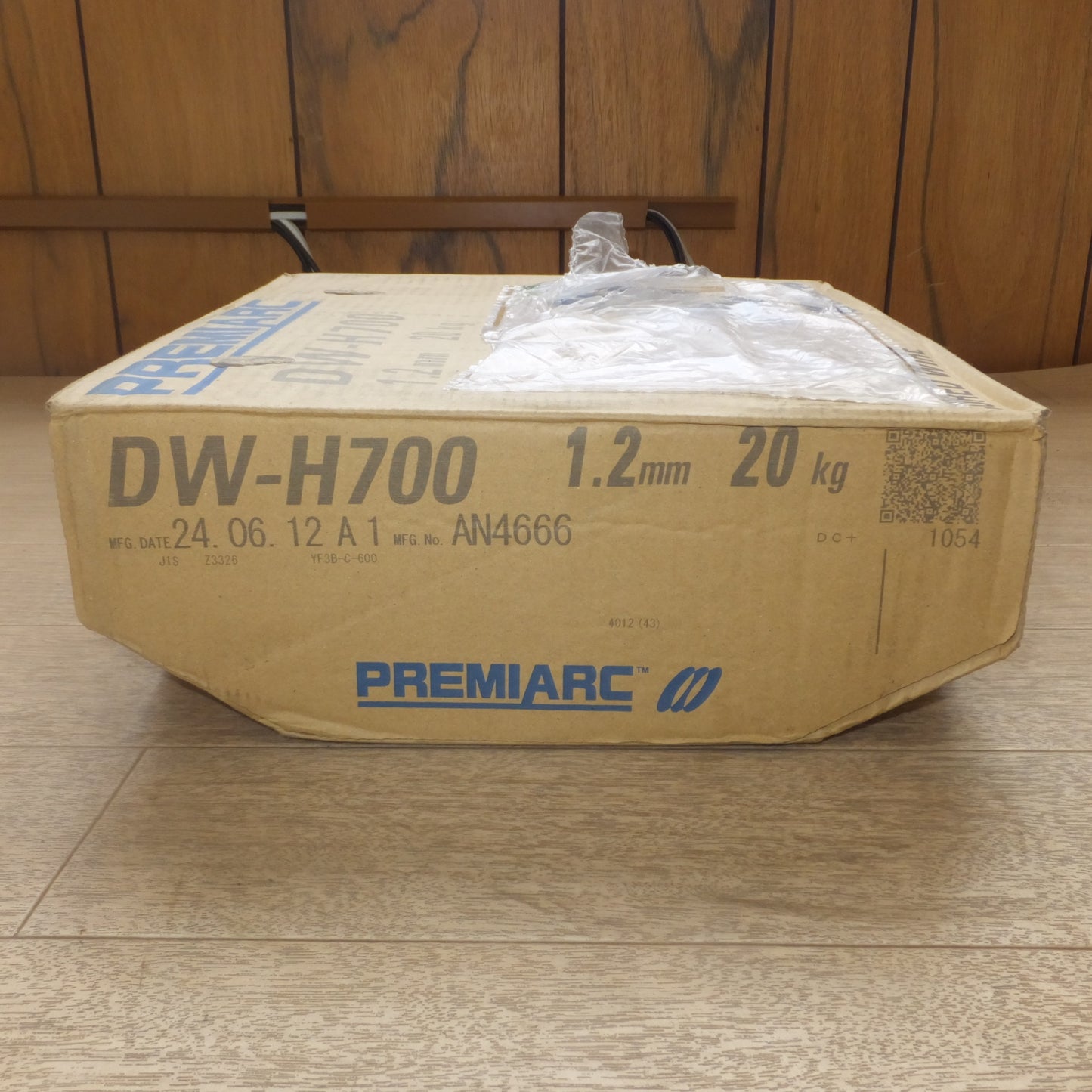 [送料無料] 未使用★神戸製鋼所 コベルコ KOBELCO PREMIARC 硬化肉盛溶接用フラックス入りワイヤ DW-H700 1.2mm 20kg(5)★