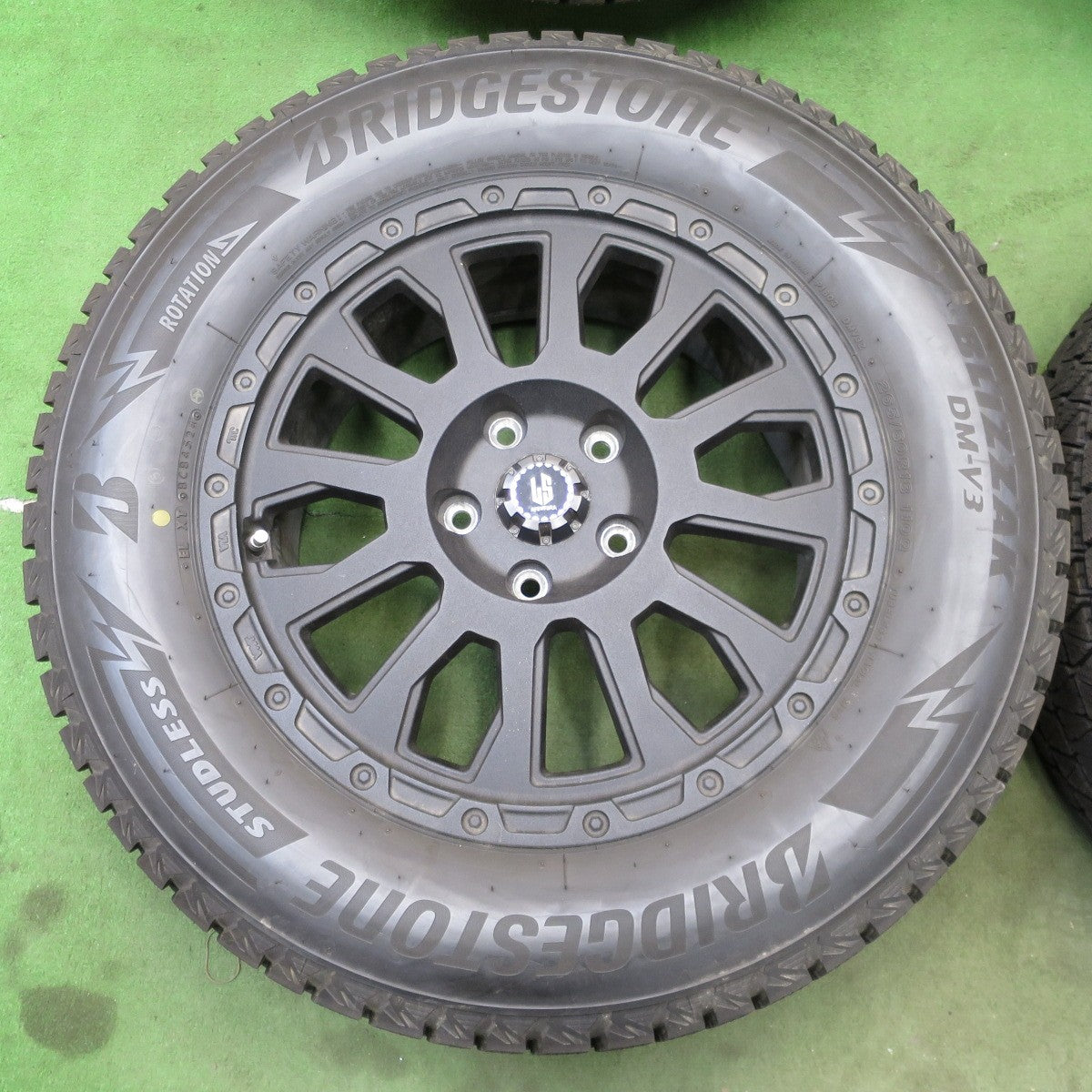 超バリ溝！24年！キレイ！ほぼ10分★ジープ 等 265/60R18 スタッドレス ブリヂストン ブリザック DM-V3 LS AVENTURA 阿部商会 ラ・ストラーダ アベンチュラ 18インチ PCD127/5H★6032001ナス