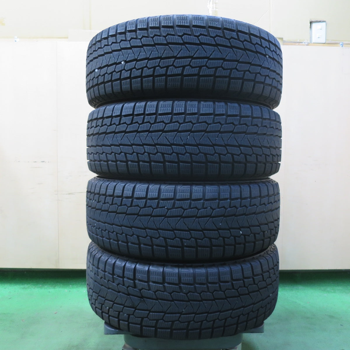 超バリ溝！22年！キレイ！9.5分以上★スタッドレス 205/55R16 ヨコハマ アイスガード iG53 GRASS グラス 16インチ PCD114.3/5H★5061807イス