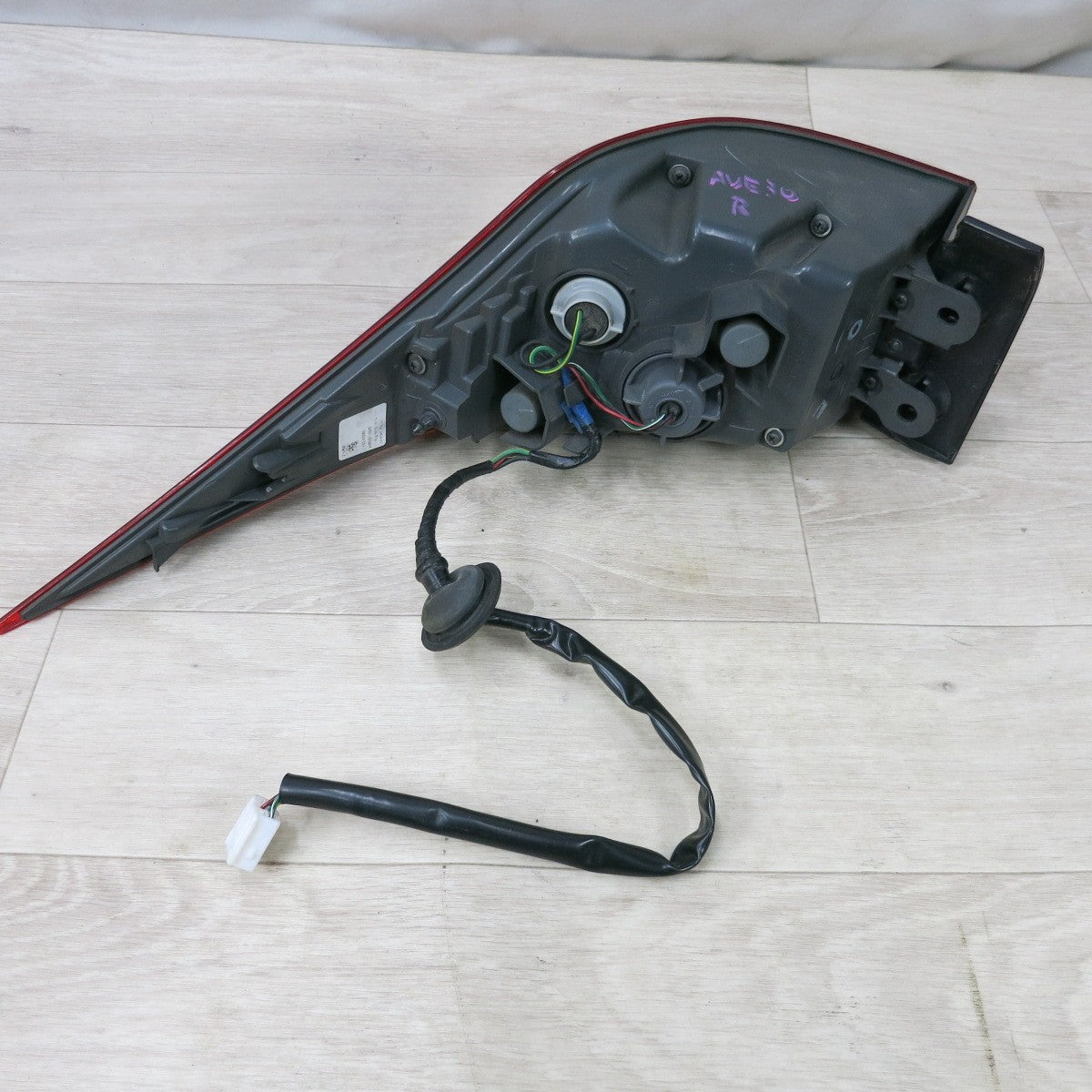 [送料無料] ◆トヨタ レクサス IS AVE30 純正 LED テール ライト ランプ フィニッシャー リア ランプ 右 ICHIKOH 81550-53280 81580-53140◆