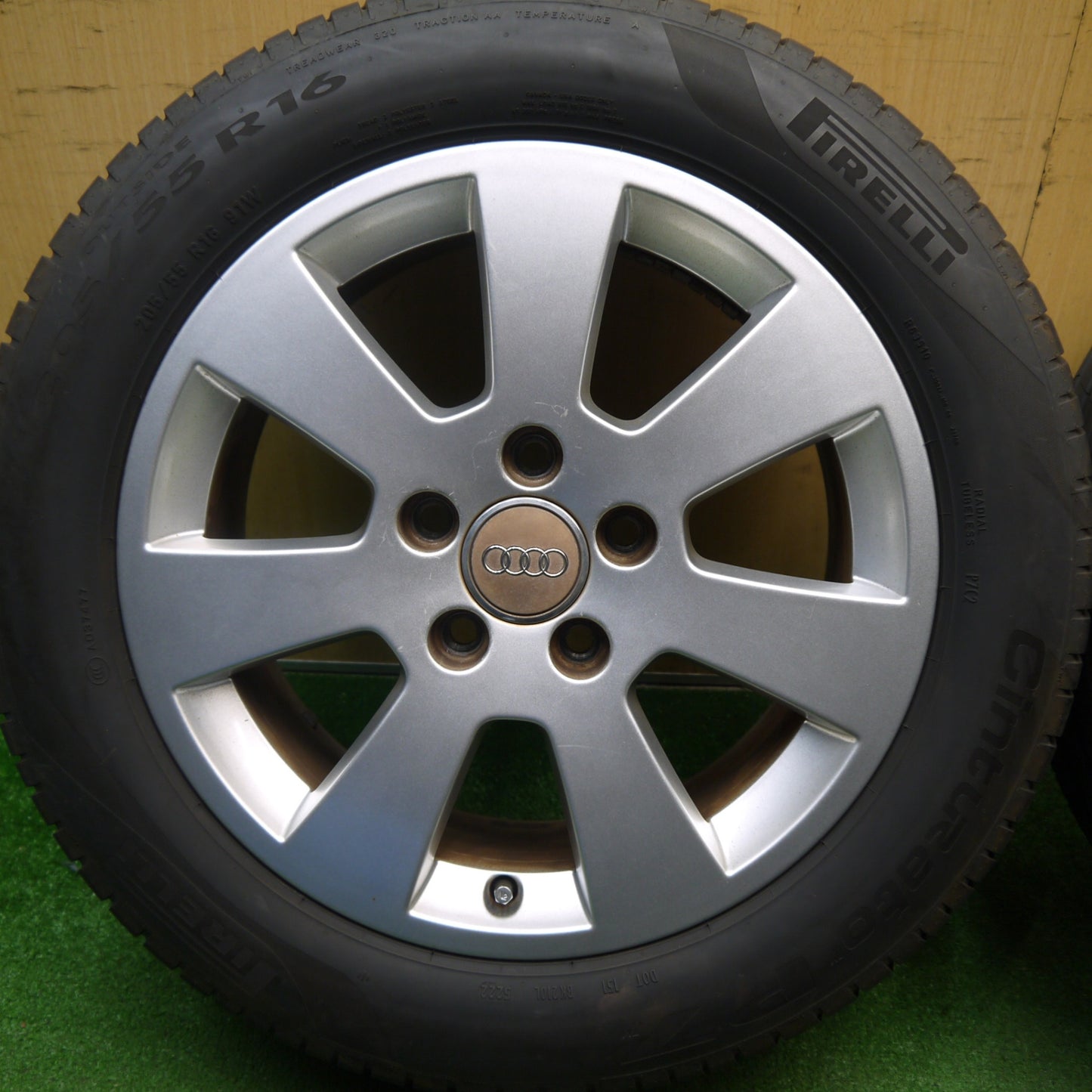 バリ溝！22年！9.5分★アウディ A3 純正 205/55R16 ピレリ Cinturato P7 16インチ PCD112/5H★6030308Hノ