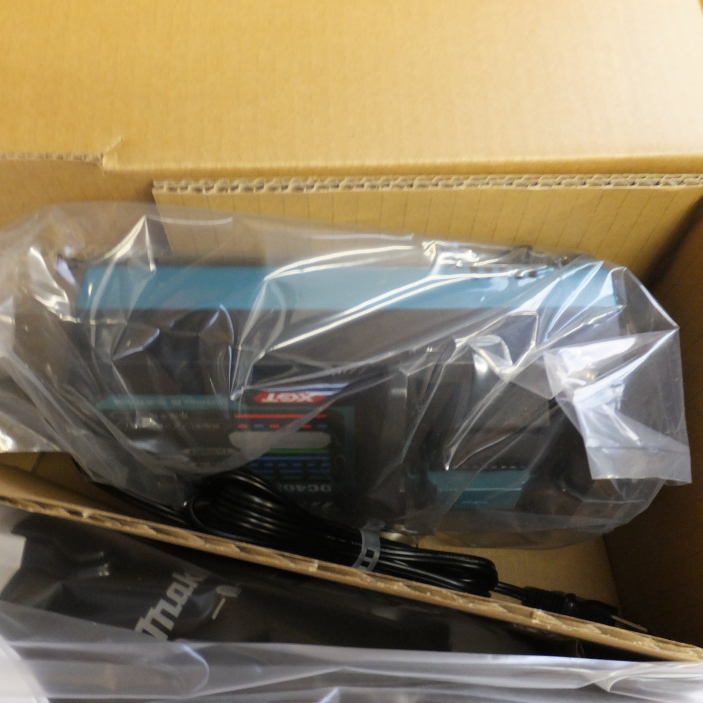 ●複数在庫有●[送料無料] 未使用★マキタ makita 充電式クリーナ CL003GRDW 白 40Vmax サイクロン一体式 ワンタッチスイッチ★