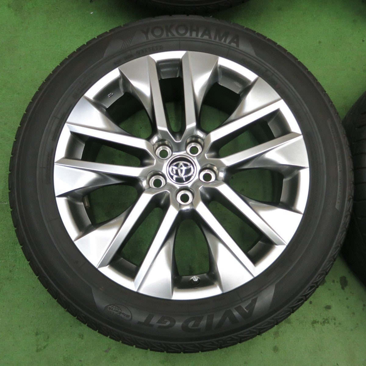 バリ溝！22年！美品！9分★トヨタ RAV4 G Z パッケージ 純正 235/55R19 ヨコハマ AVID GT 19インチ PCD114.3/5H★5050202ナノ