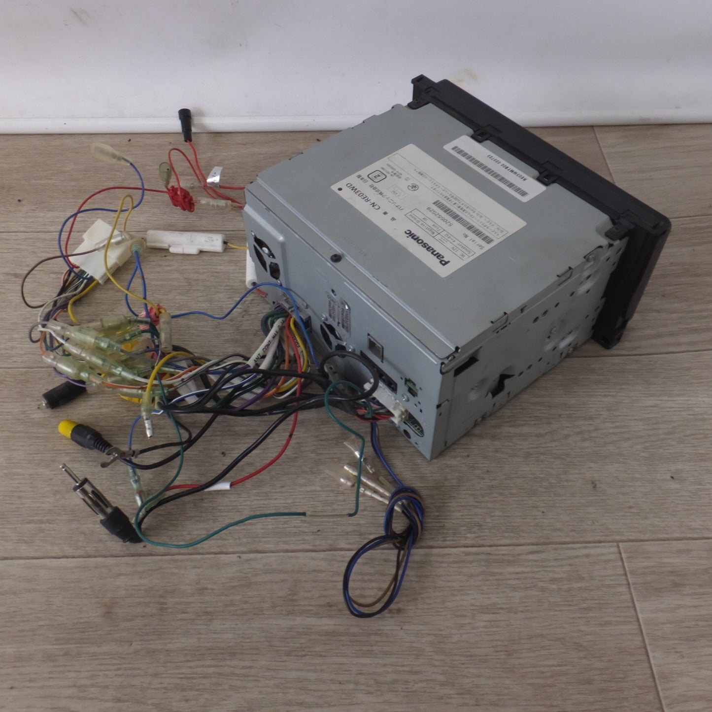 [送料無料] 現状品★パナソニック Panasonic SDカーナビステーション Strada CN-RE03WD(21)★