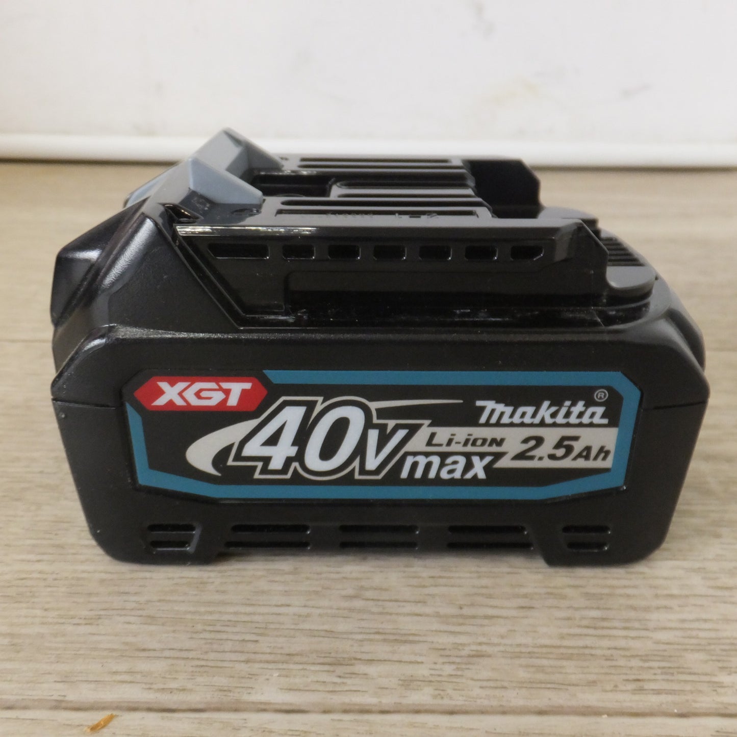 [送料無料] キレイ★マキタ makita 充電式インパクトドライバ TD002GDXAP 40Vmax★