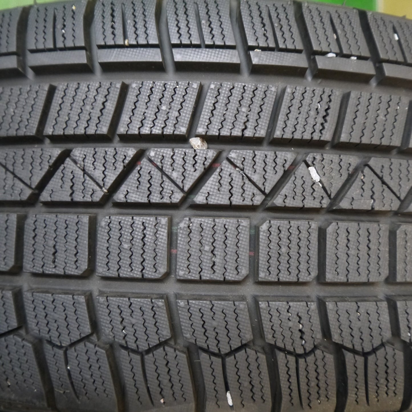 バリ溝！23年！キレイ！ほぼ10分★スタッドレス 215/60R16 ケンダ KR36 アイステック ネオ T.R.G.5 TRG5 16インチ PCD114.3/5H★5121002Hス