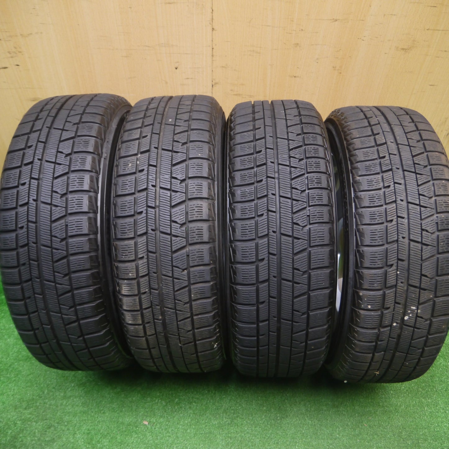 [送料無料] バリ溝！9.5分★フィアット 500 等 MAK 185/55R15 スタッドレス ヨコハマ アイスガード iG50 15インチ PCD98/4H★4091701Hス