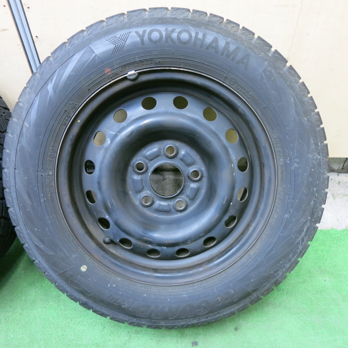 バリ溝！22年！9.5分★スタッドレス 195/65R15 ヨコハマ アイスガード iG70 スチール ホイール 15インチ PCD114.3/5H★6012601ナス