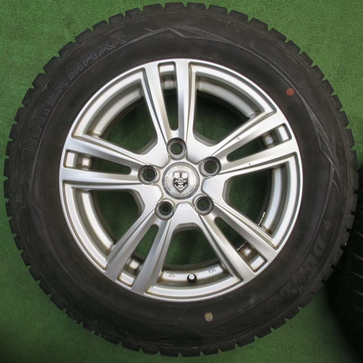 バリ溝！9.5分★スタッドレス 195/65R15 ダンロップ ウインターマックス WM01 JOKER ジョーカー 15インチ PCD114.3/5H★6022404NJス