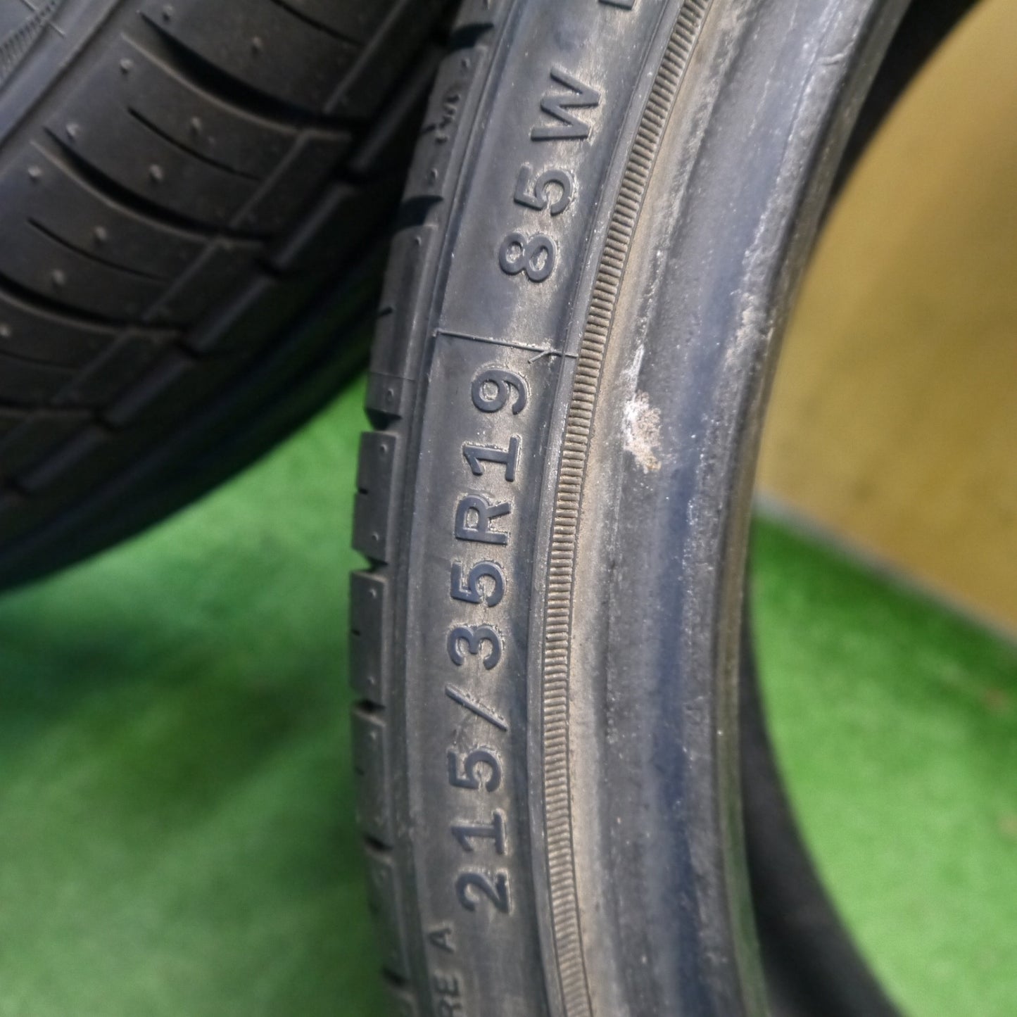 ほぼ未使用！2本★215/35R19 リンロン GREEN-Max タイヤ 19インチ ヴォクシー ノア ステップワゴン プリウスα 等★6072206Hノタ